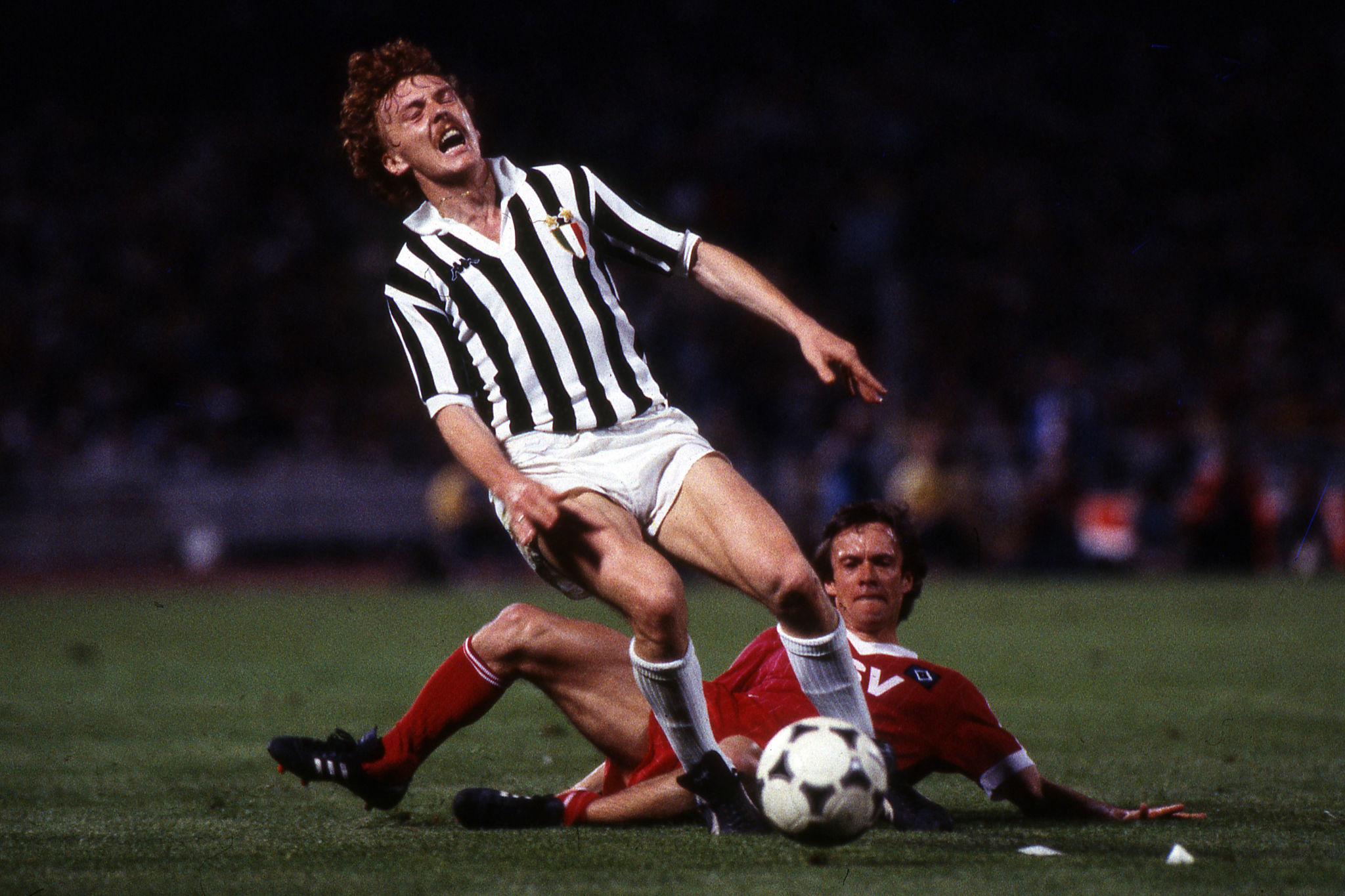 Boniek e la Juventus: un confronto tra i campioni di ieri e i giocatori di oggi