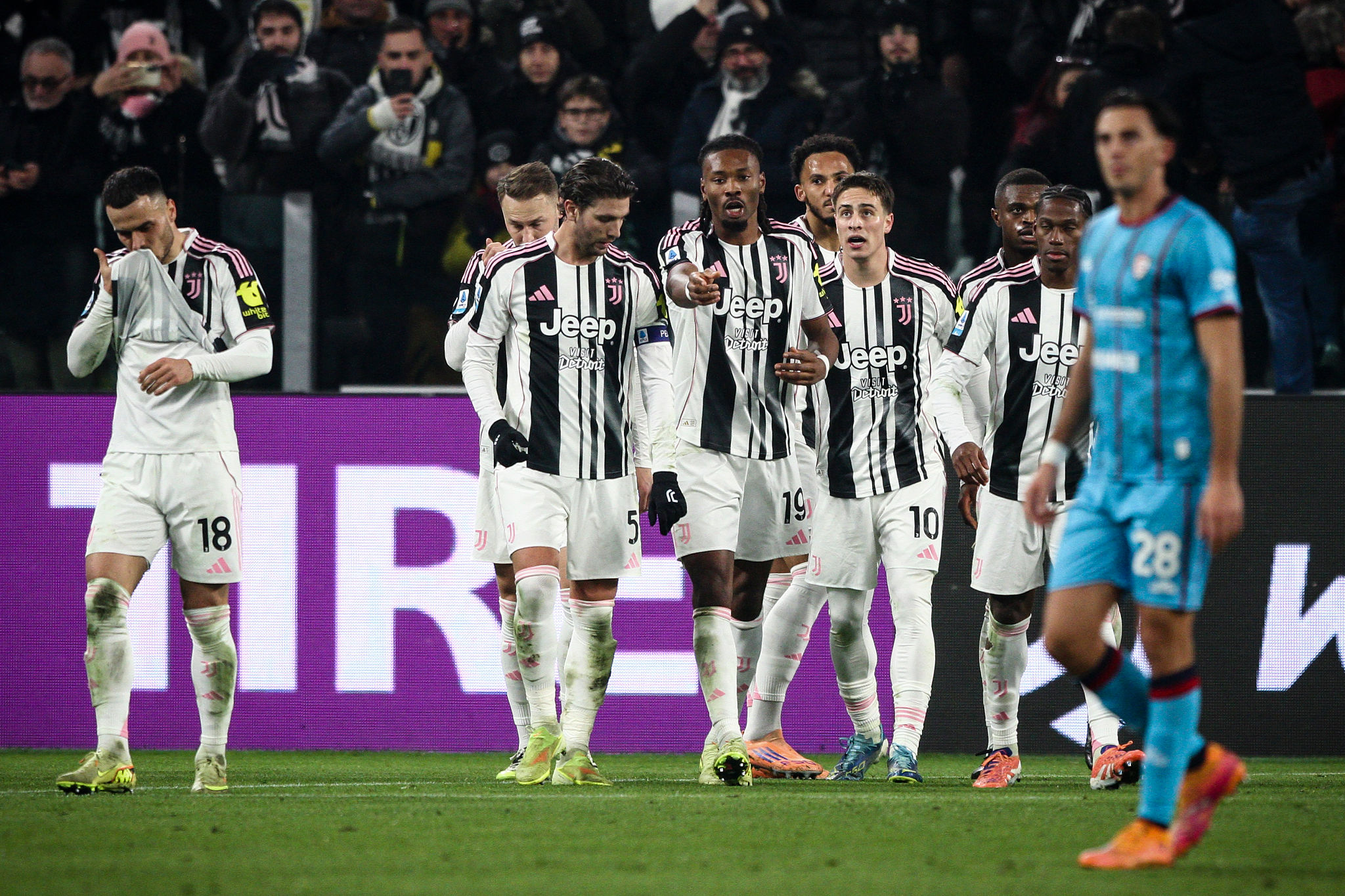 Analisi degli episodi arbitrali in Juventus-Cagliari: tre decisioni chiave sotto la lente