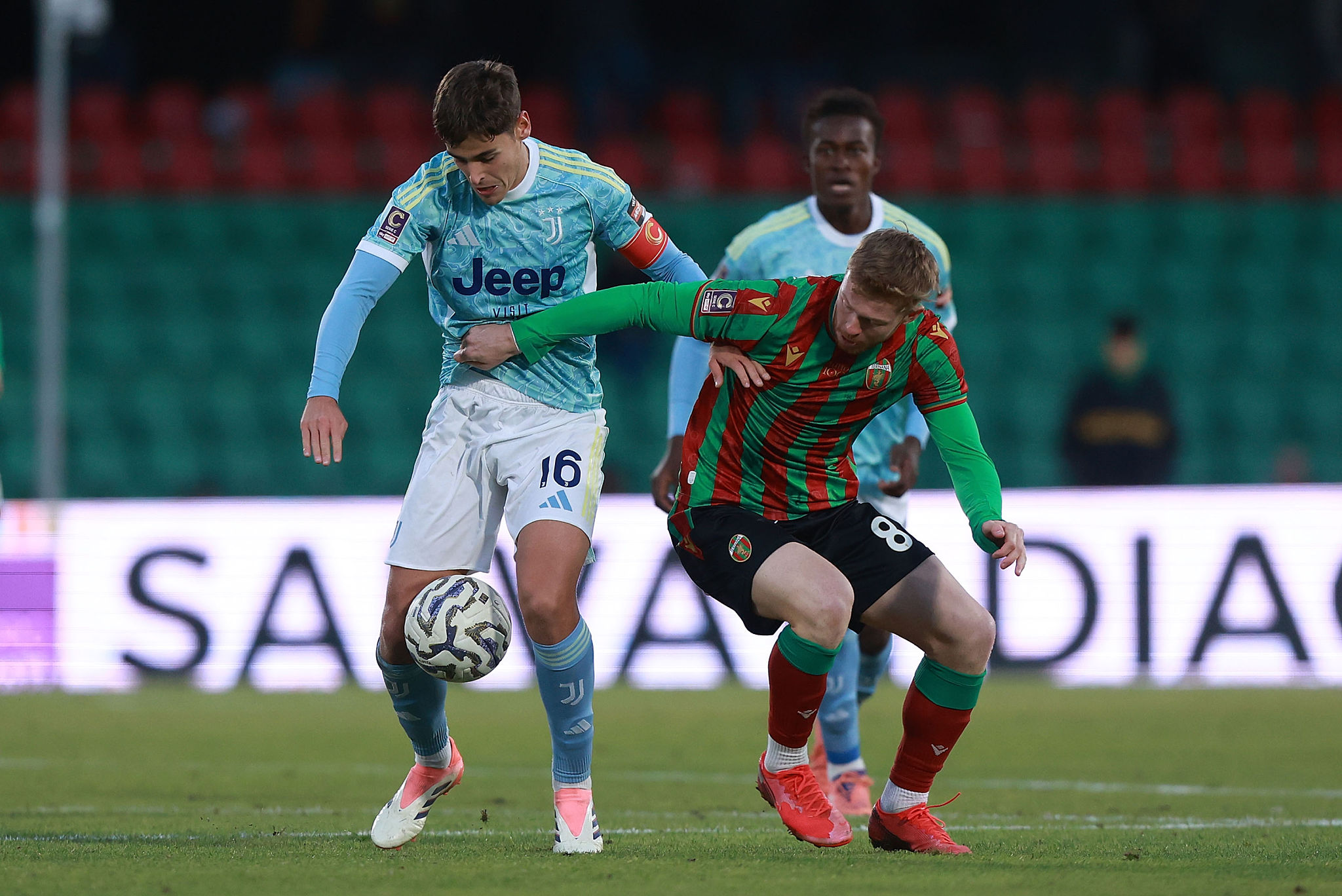 Faticanti salva la Juventus Next Gen: pareggio in extremis e in dieci uomini a Gubbio