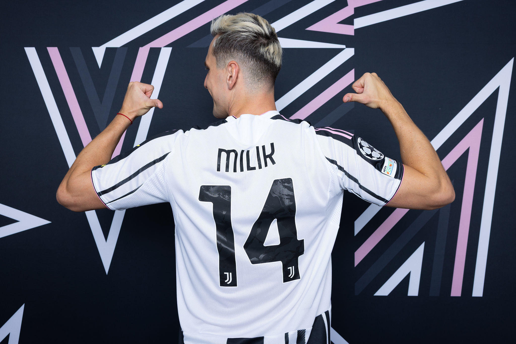 Il mistero Milik: 534 giorni senza calcio. E quel rinnovo ad aprile…