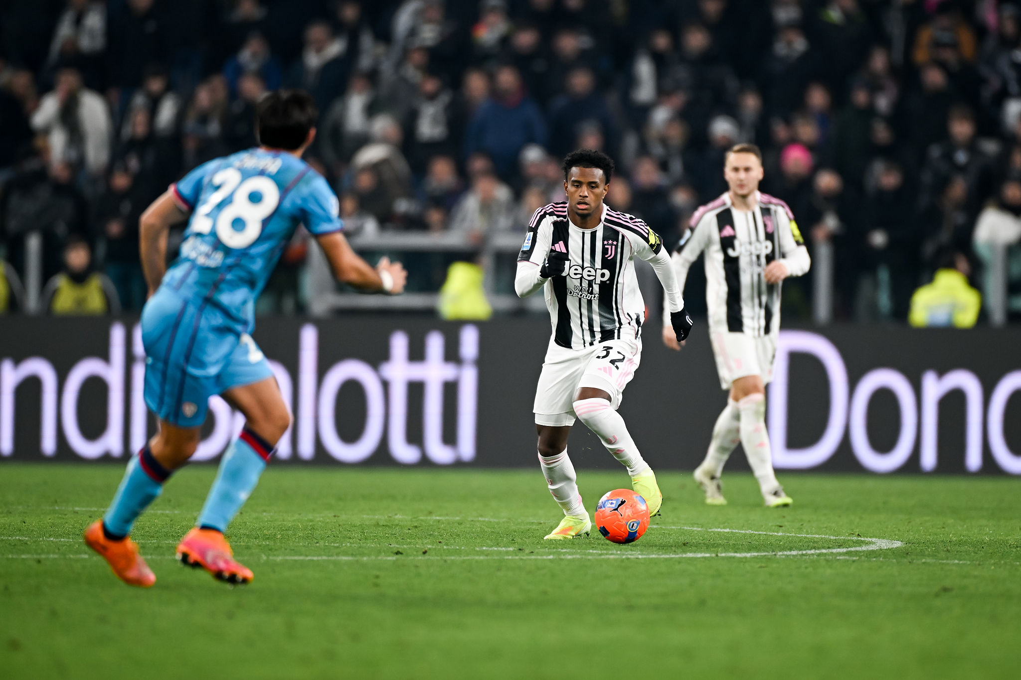 Juve, Cabal: “Ho scambiato la maglia con Bernardeschi. Il gol lo dedico a mio figlio”