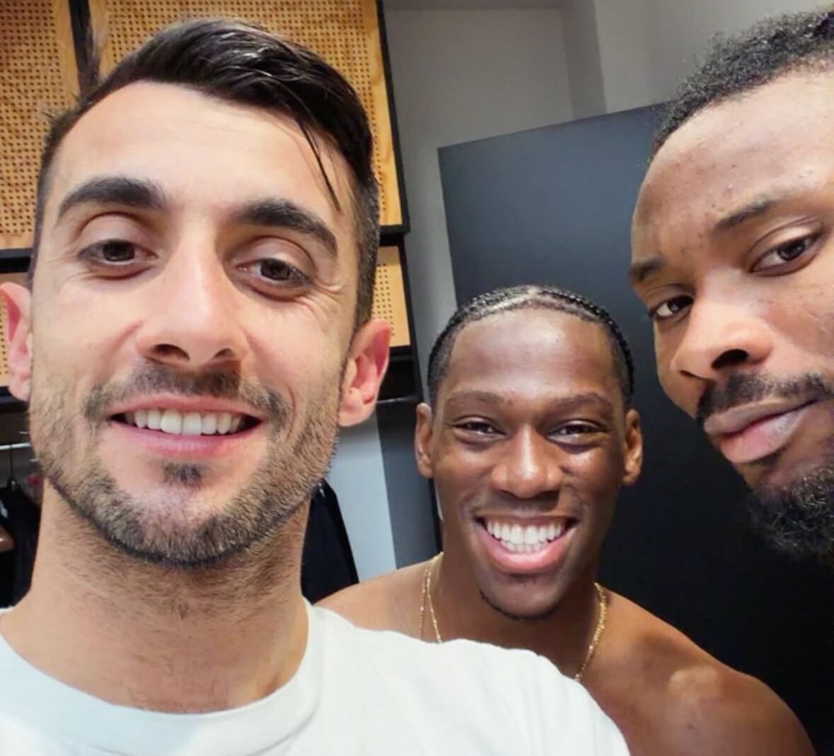 Perin, David e Thuram: il selfie social che compatta lo spogliatoio