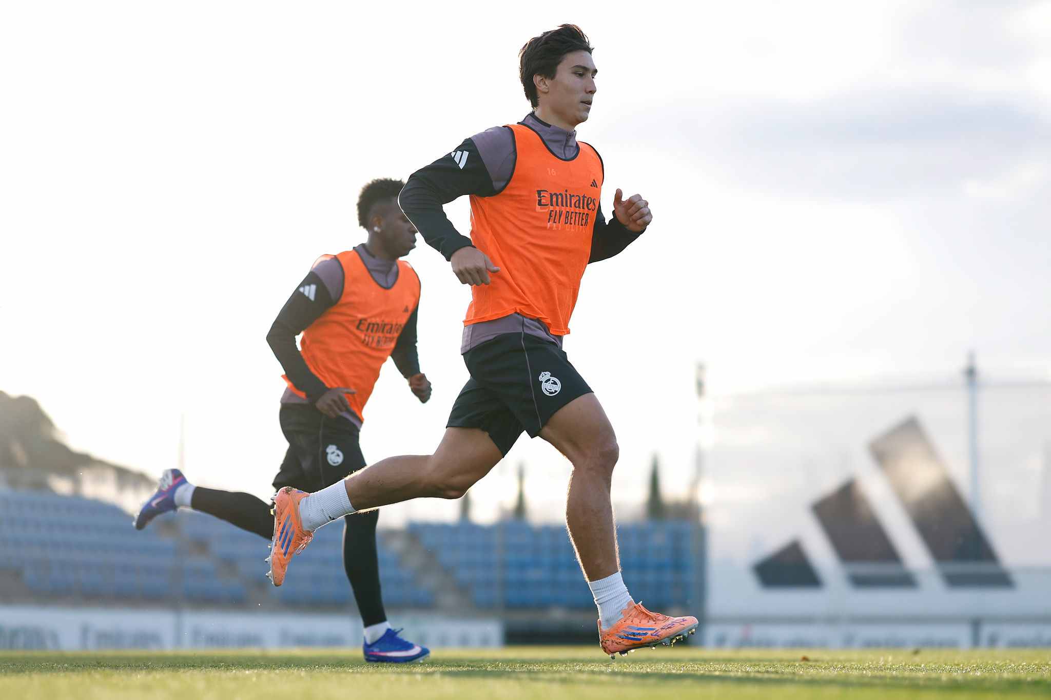 Gonzalo Garcia si allontana dalla Juventus: una tripletta complica i piani