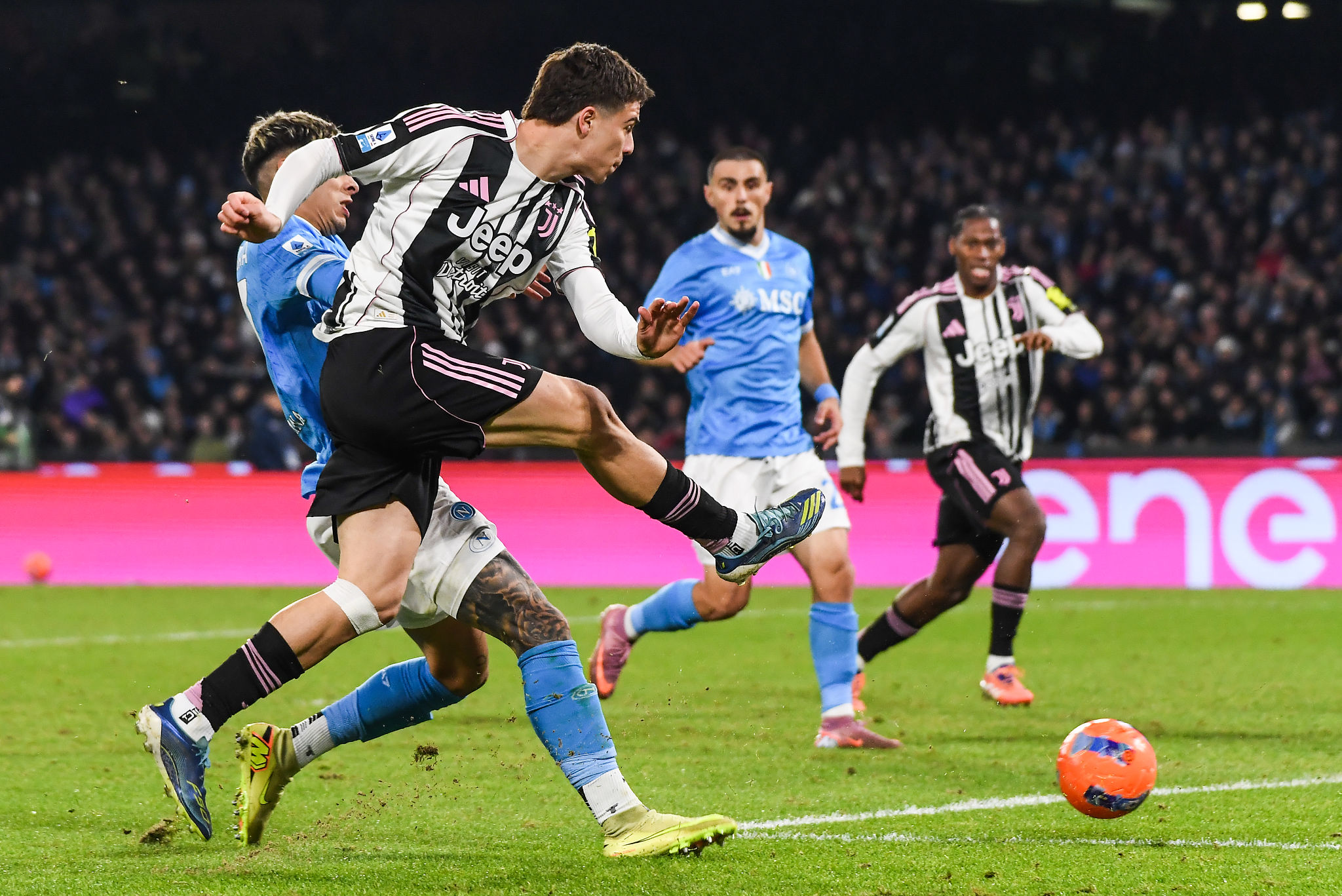 Yildiz non basta, la difesa tradisce la Juventus: vince il Napoli