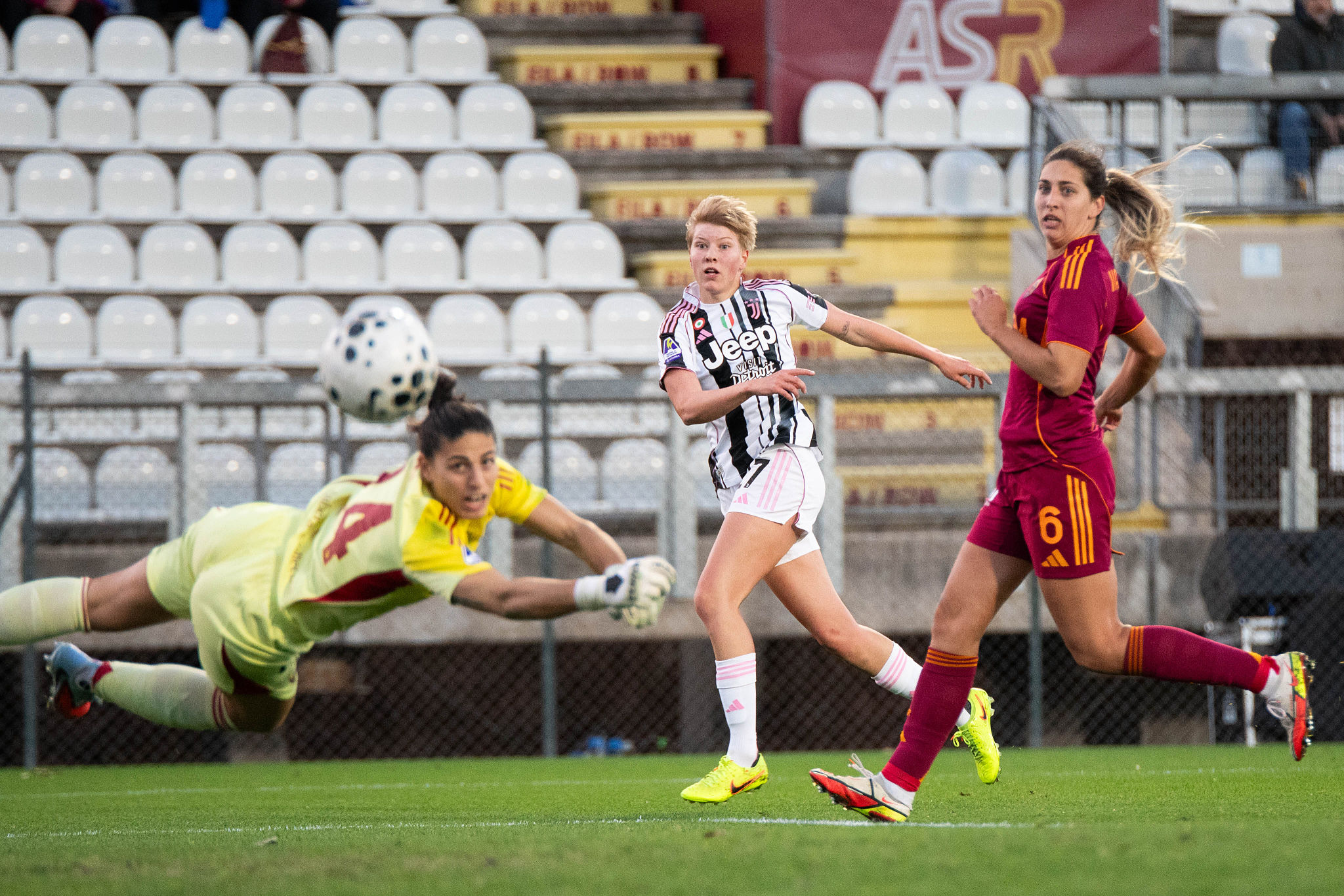Supercoppa femminile, ecco chi arbitra tra Juventus e Roma