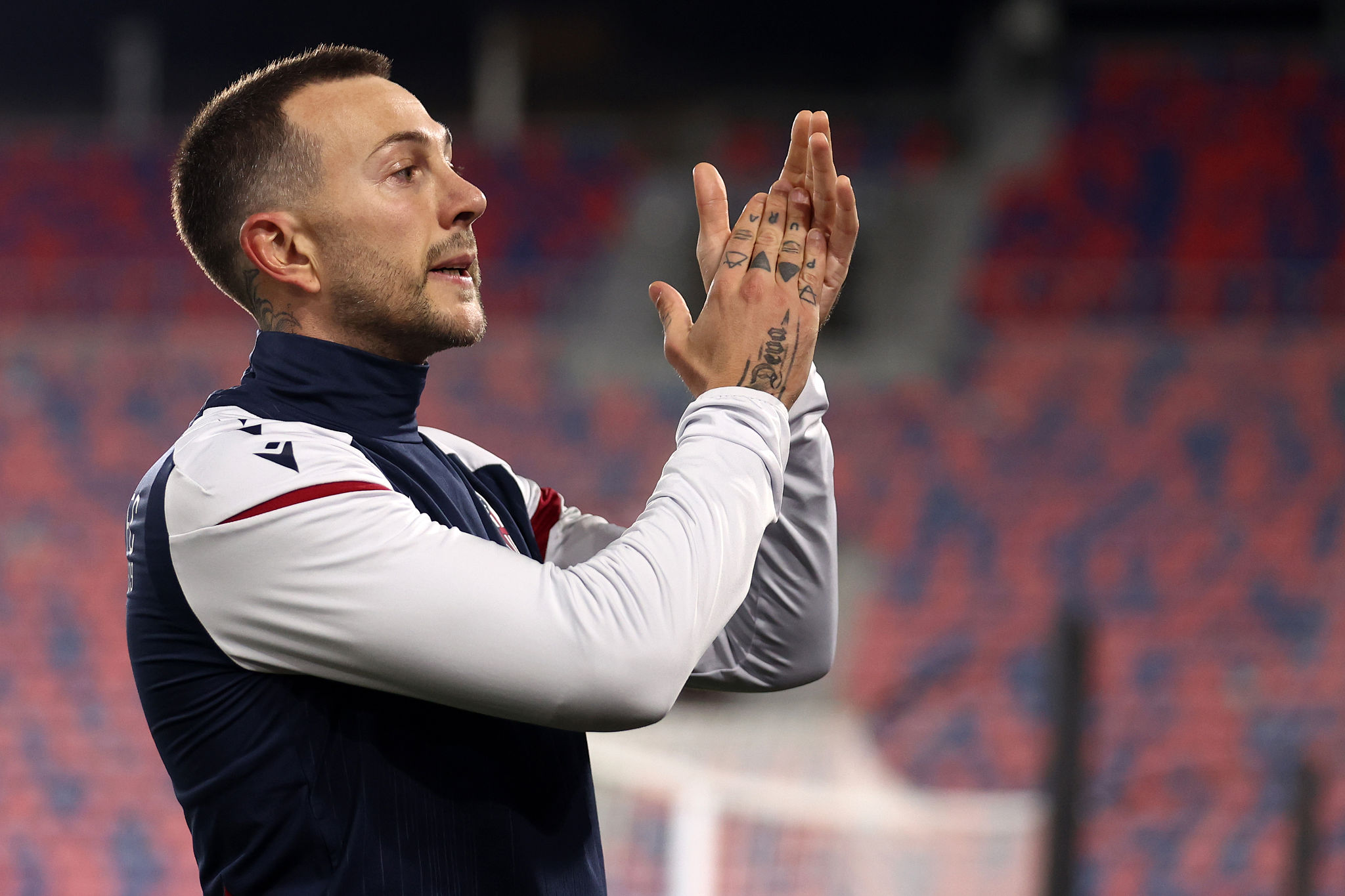 Bernardeschi e l'omaggio alla curva juventina che infiamma Bologna