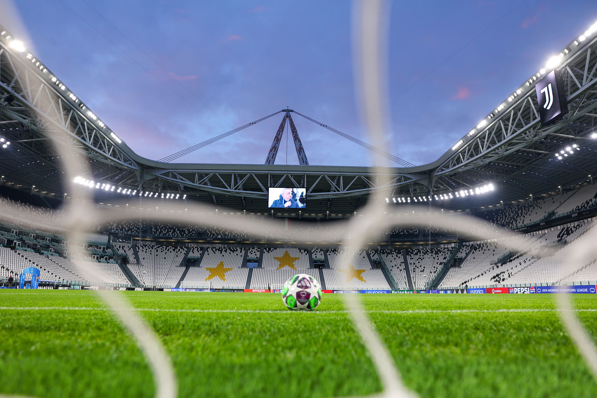 La Juventus guarda al futuro: ecco il 2010 Krediet dal Feyenoord