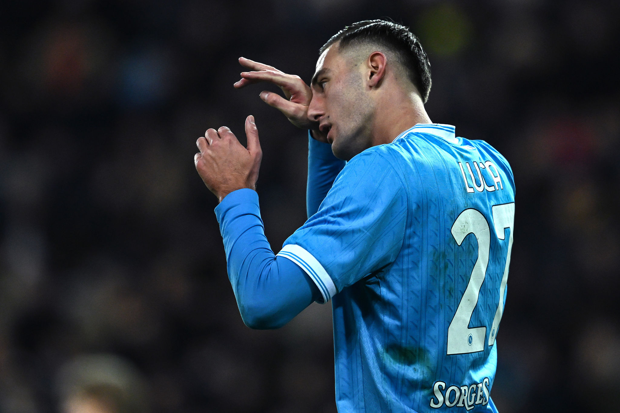 Il Napoli cerca una nuova sistemazione per Lucca: la Juventus valuta l’opportunità