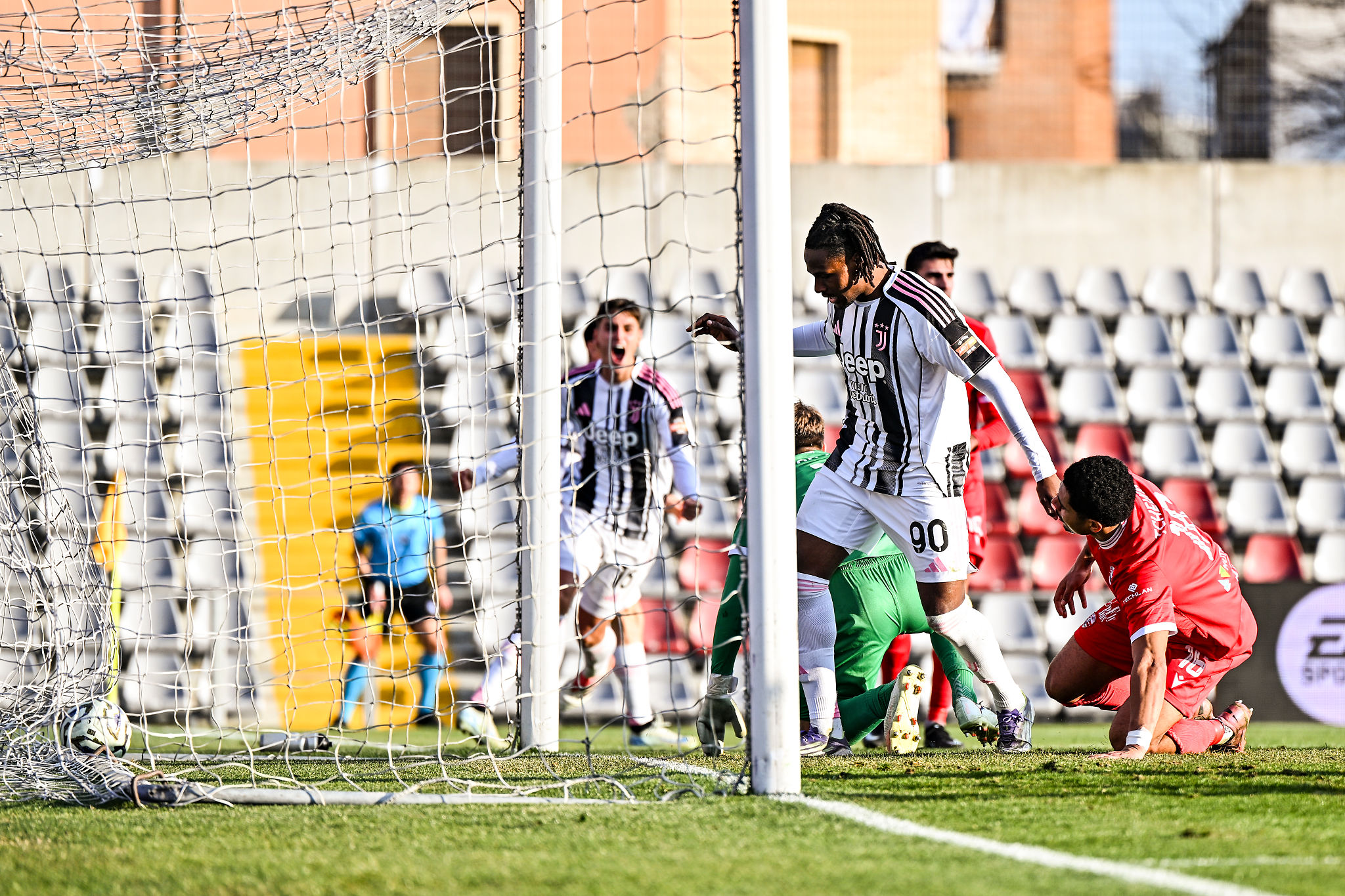 Il Pescara punta Okoro, ma la Juventus Next Gen frena la cessione