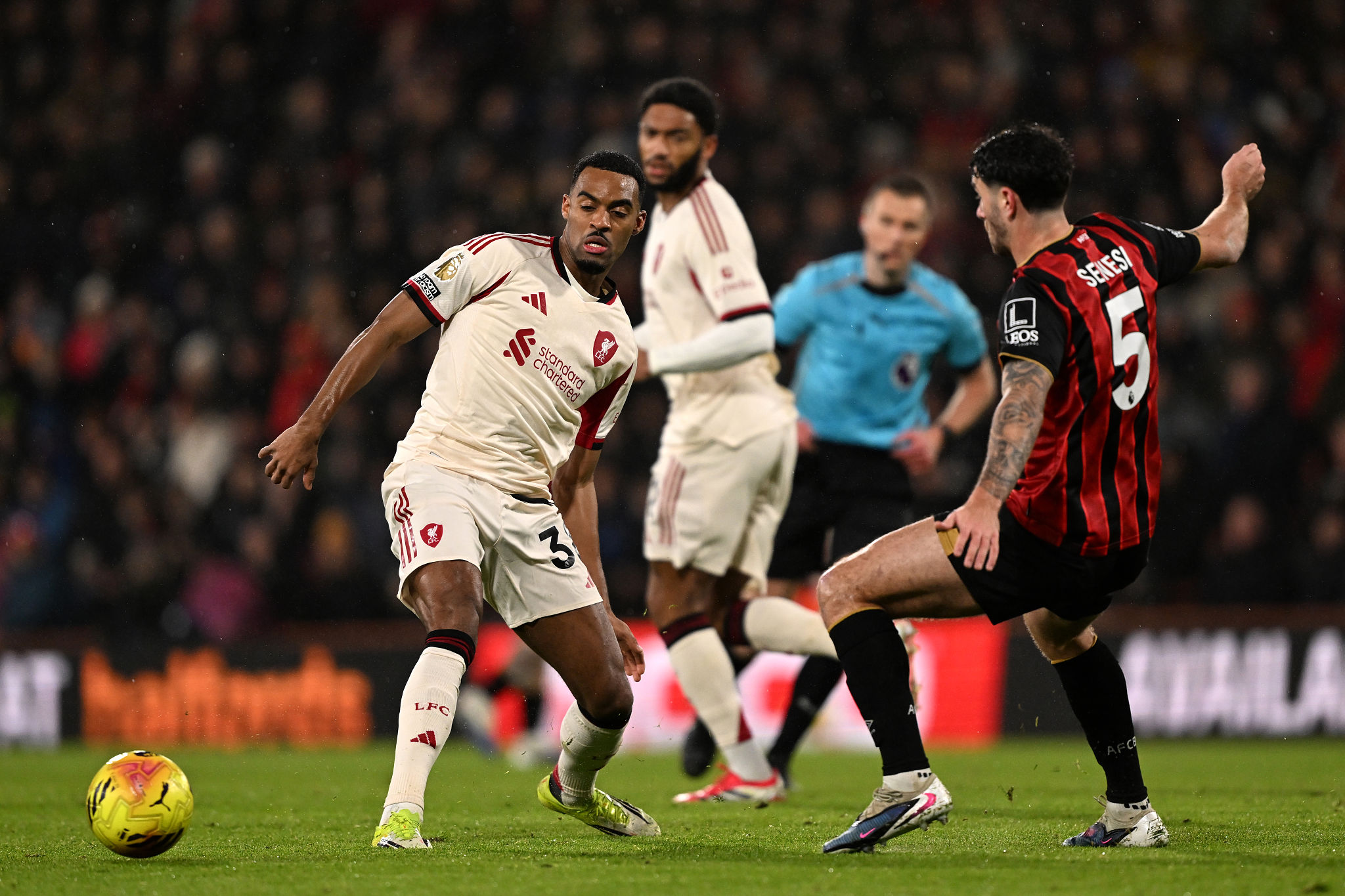 La Juventus ha scelto Senesi per rinforzare la difesa: la strategia per l’estate