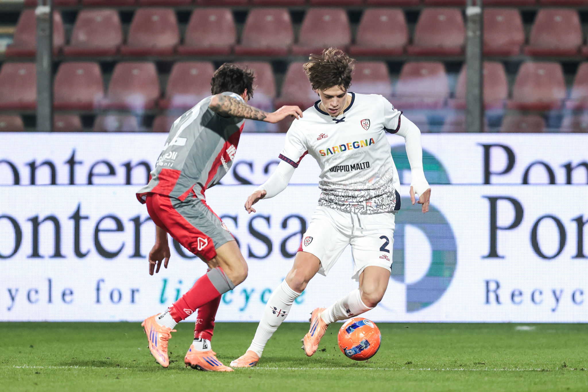 Il Milan sfida Juve e Inter per Palestra: la strategia dei rossoneri