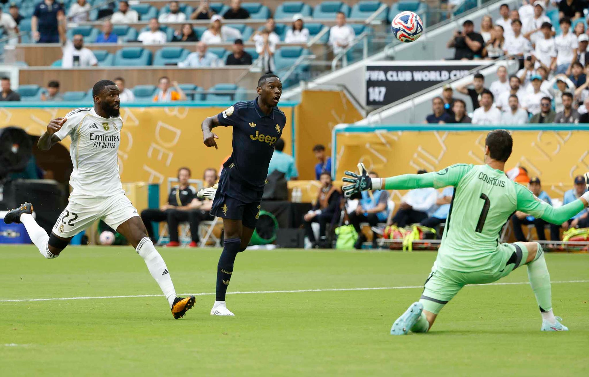 La Juventus non molla Kolo Muani: Spalletti vuole un nuovo riferimento in attacco