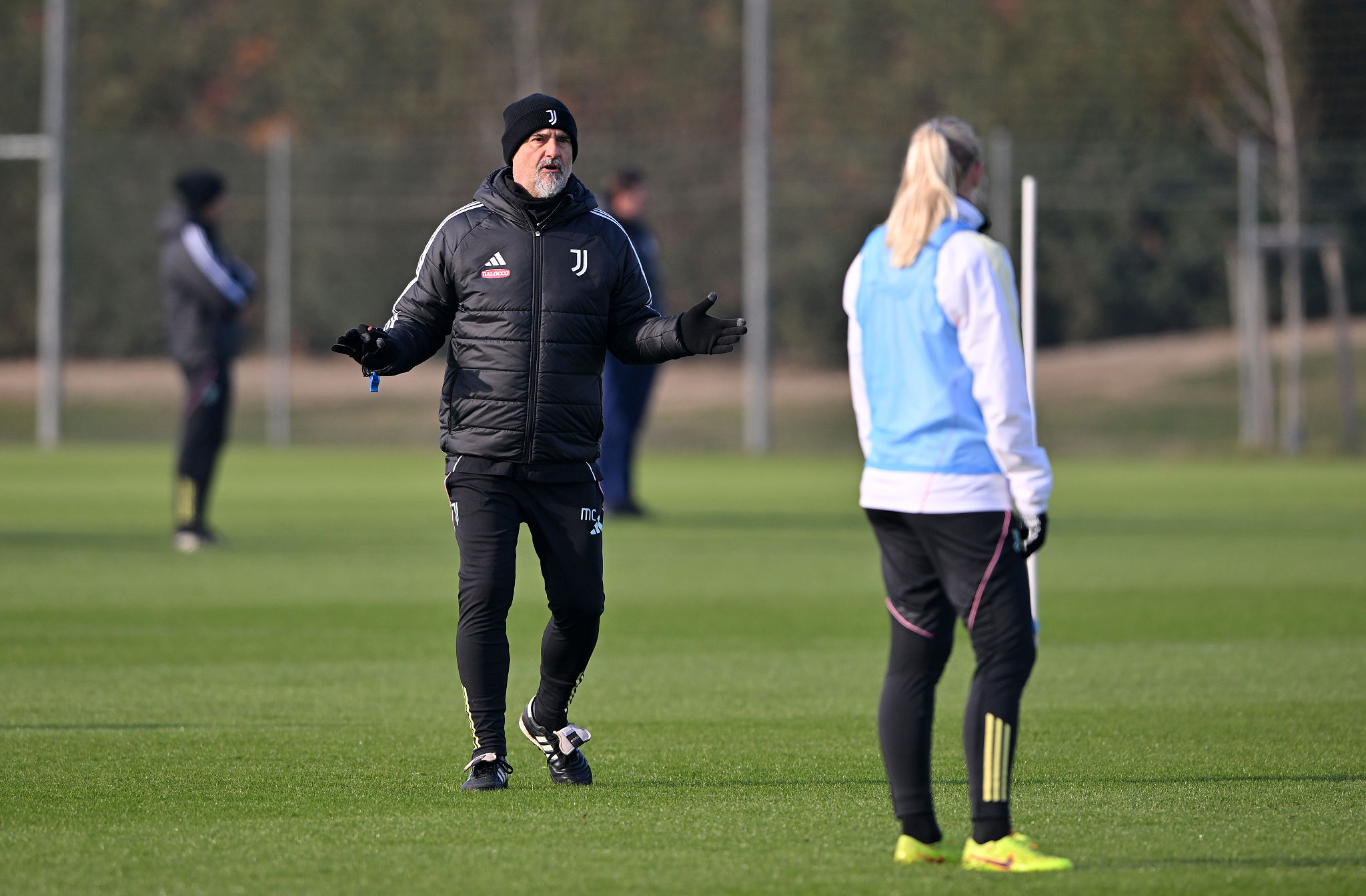 Roma, Dragoni sfida la Juve Women: "Voglia incredibile"