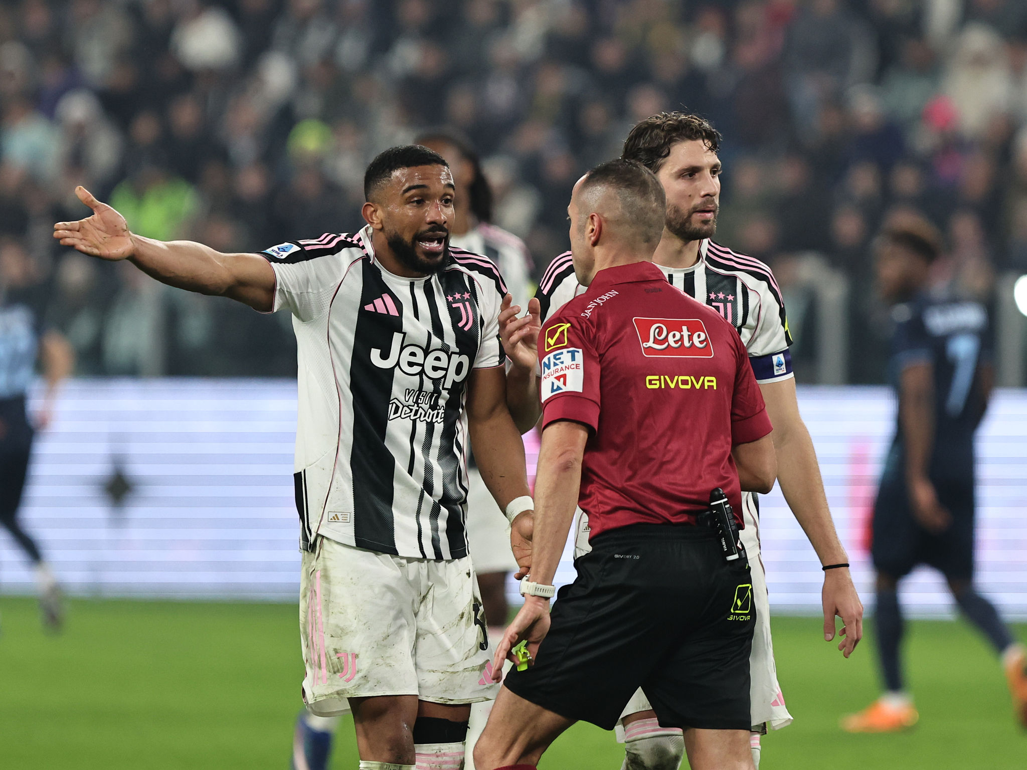 Il ritorno di Bremer ridisegna la difesa della Juventus in vista dell’Inter