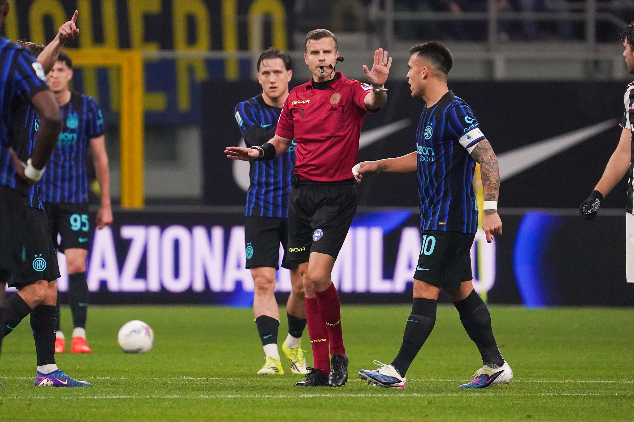 Errore in Inter-Juventus, per l'arbitro La Penna si profila un lungo stop
