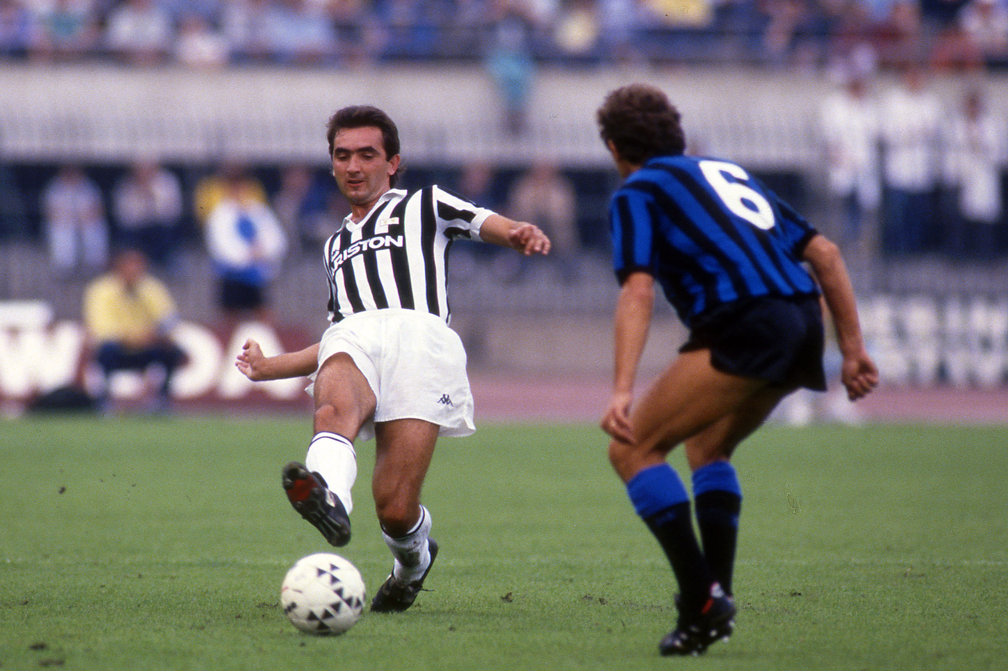 Mauro non perdona la Juventus: “Attacco da barzelletta, che errore Di Gregorio”