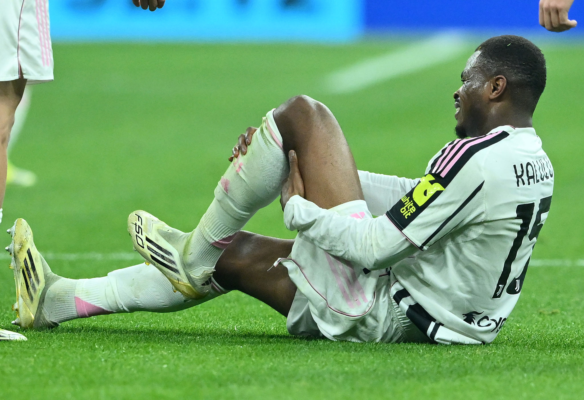 ✗ Kalulu contesta l'espulsione: il video contro La Penna finisce sui social