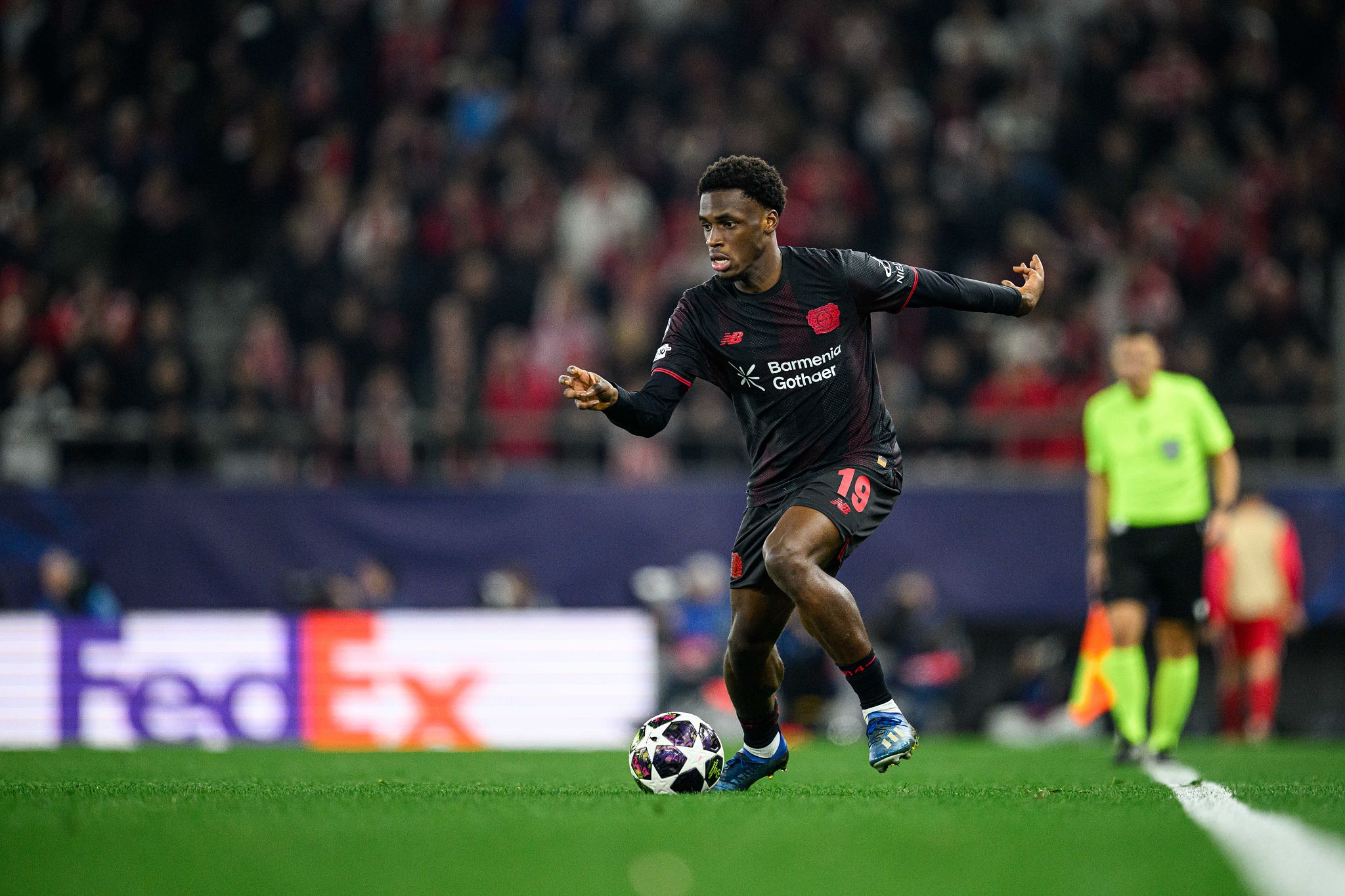 La Juve sfida il Napoli per Poku: scout in Grecia per il talento del Leverkusen