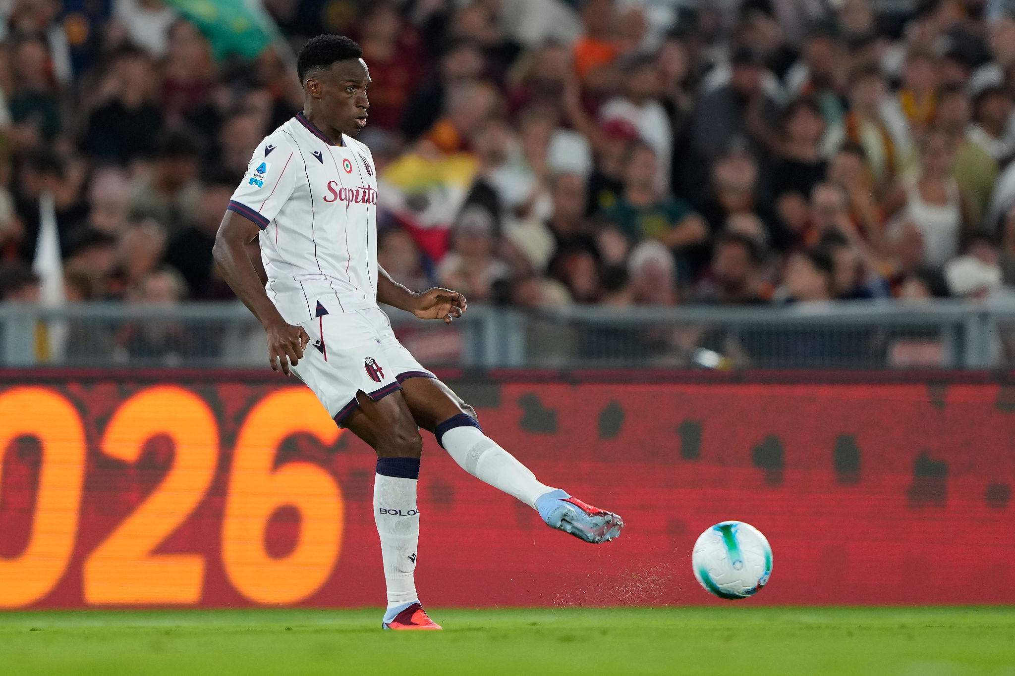 Lucumì non rinnova a Bologna: la Juventus valuta il colpo in difesa