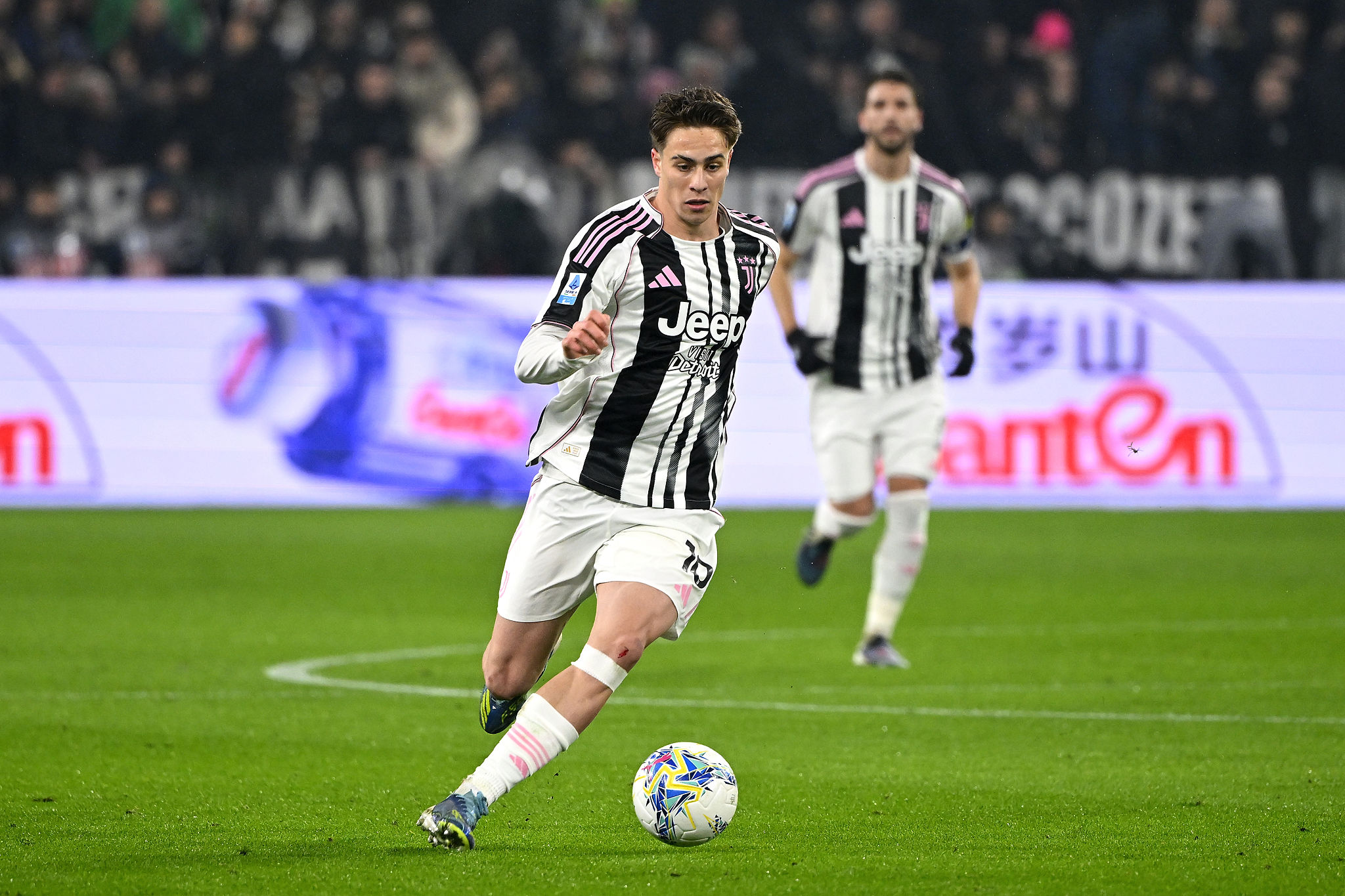 Yildiz, la curva canta per te: il turco salta con i tifosi