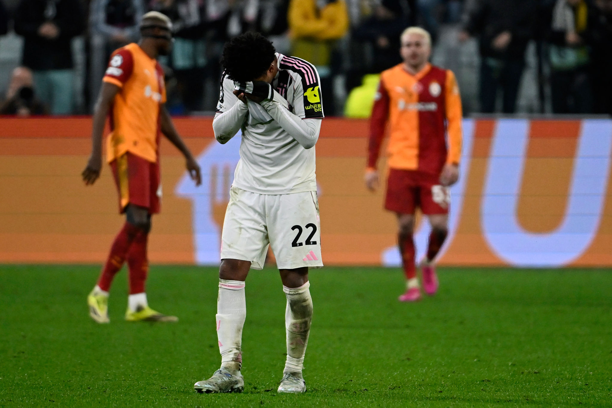 La Juve rimonta in dieci ma cede ai supplementari: finisce 3-2, il Galatasaray passa il turno