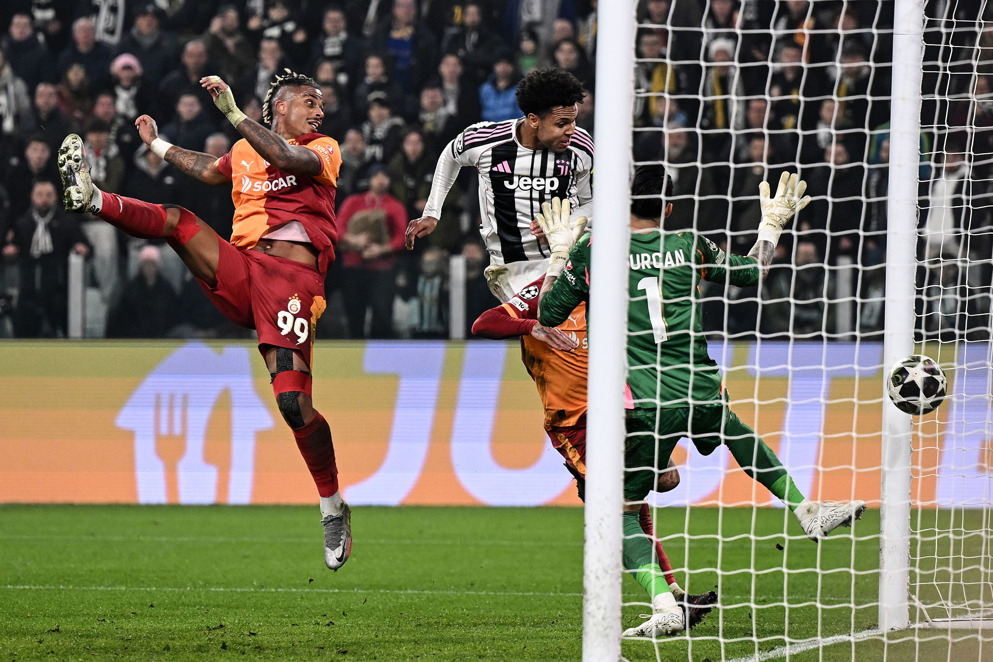 McKennie entra nella storia: 10 gol in Champions come Platini e Nedved