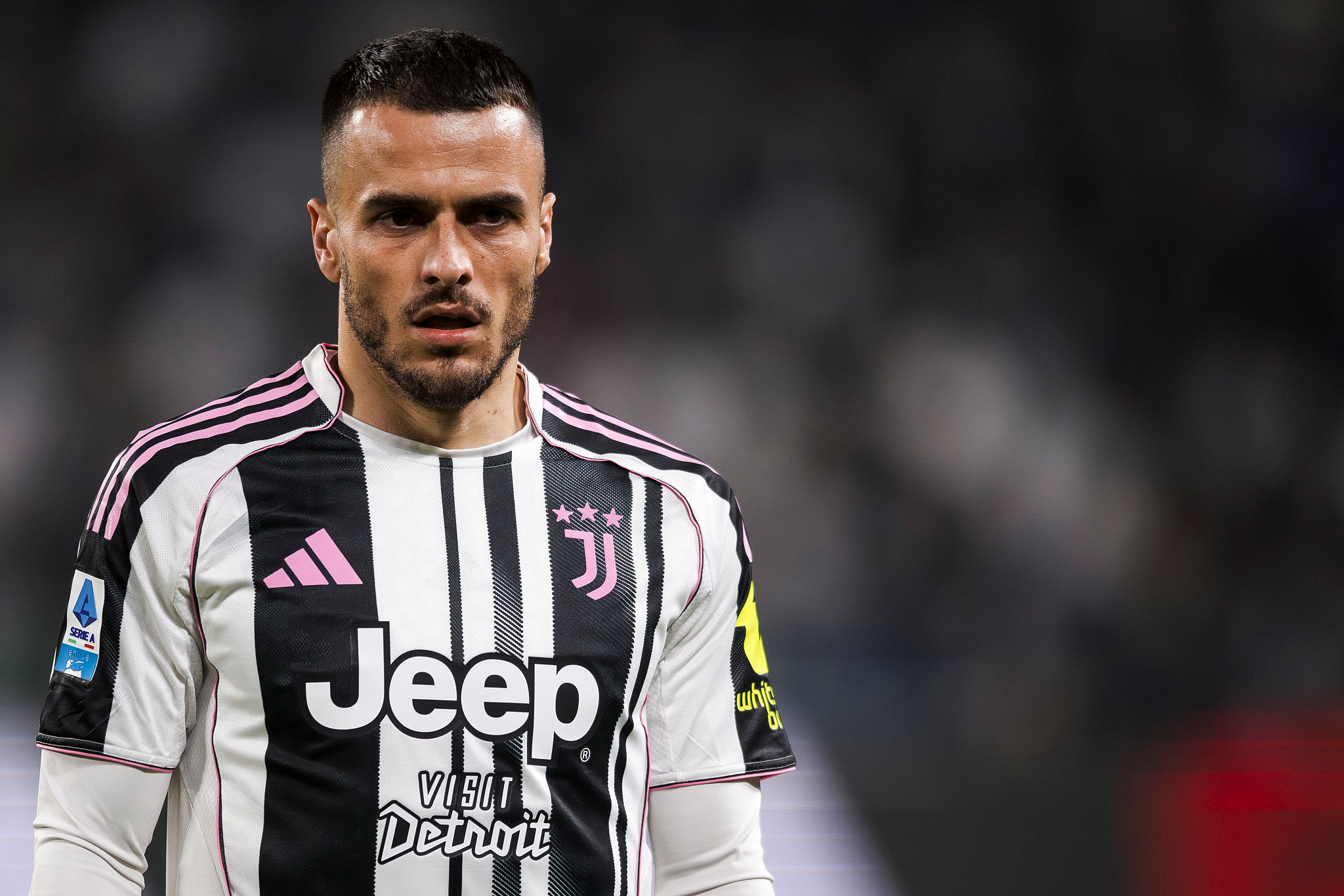 La Fiorentina non molla Kostic: nuovo tentativo per l'esterno della Juventus