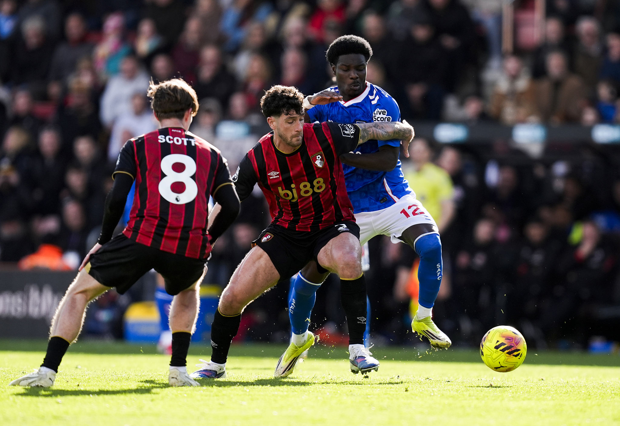 La Juventus non molla Senesi: pronti nuovi contatti per il difensore