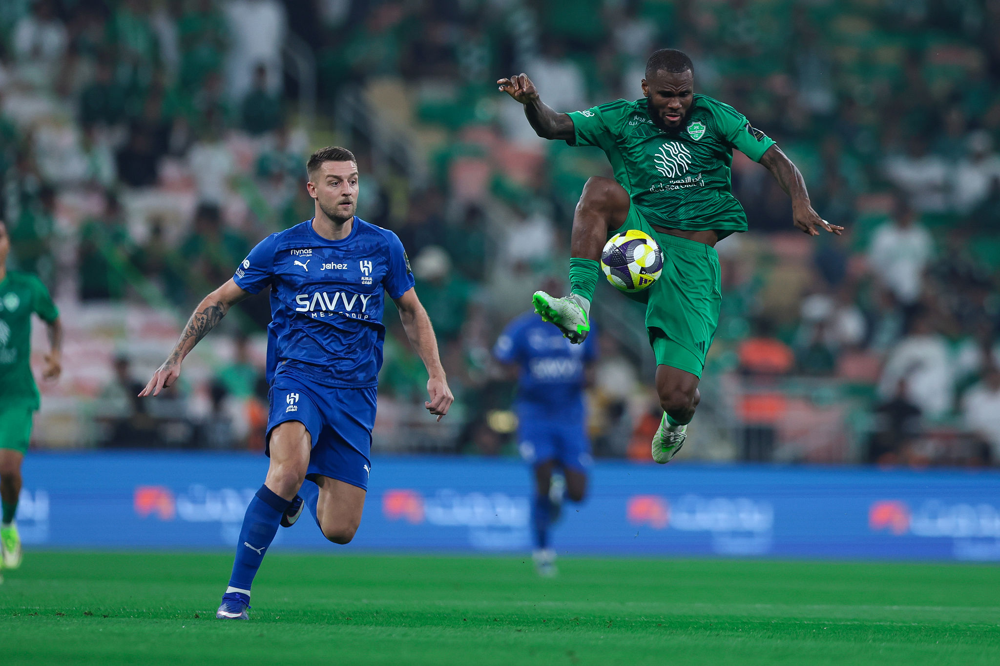 Kessié nel mirino della Juventus, ma il centrocampo affollato frena l’operazione