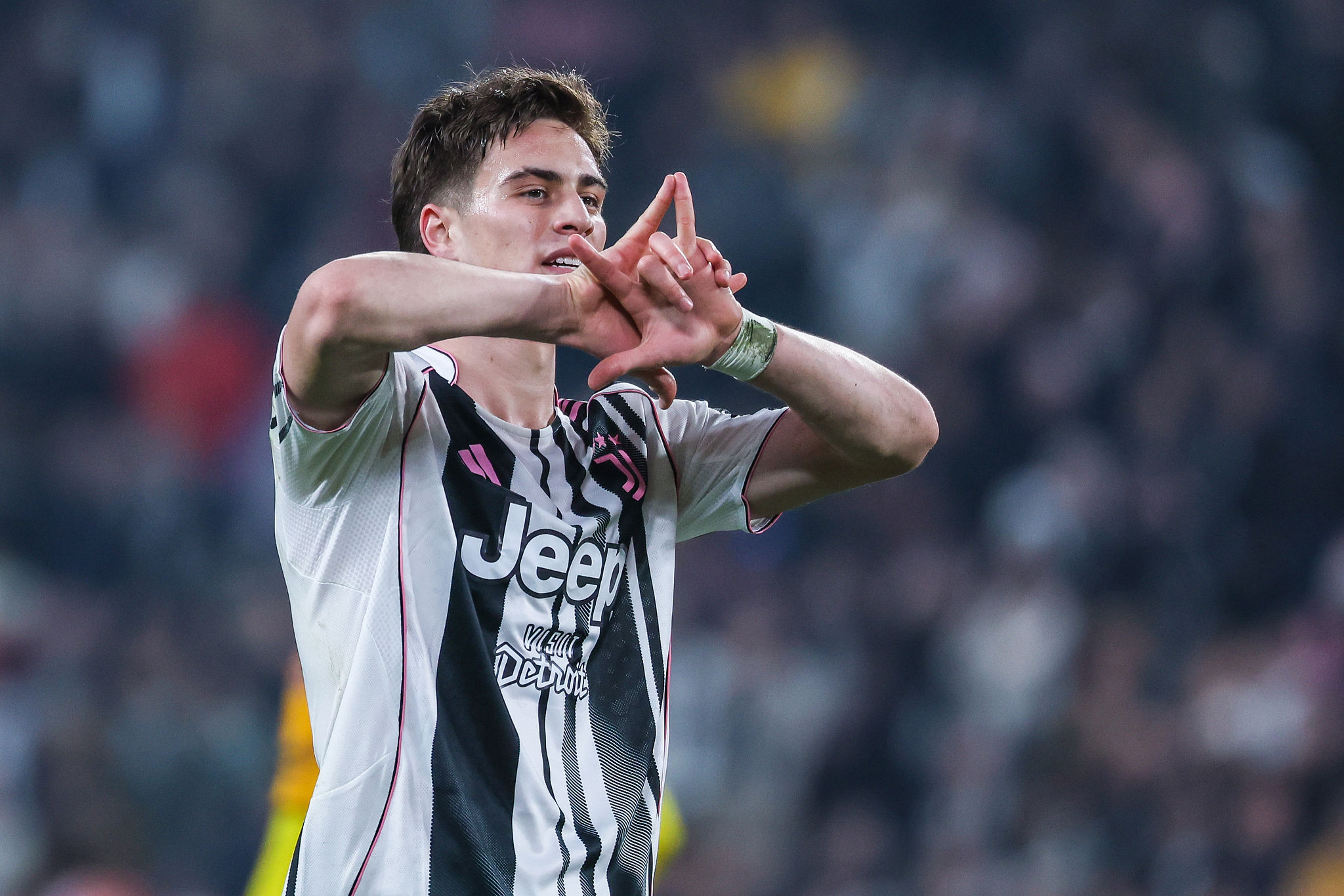 Yildiz, spunta il video da bambino che ha stregato il web