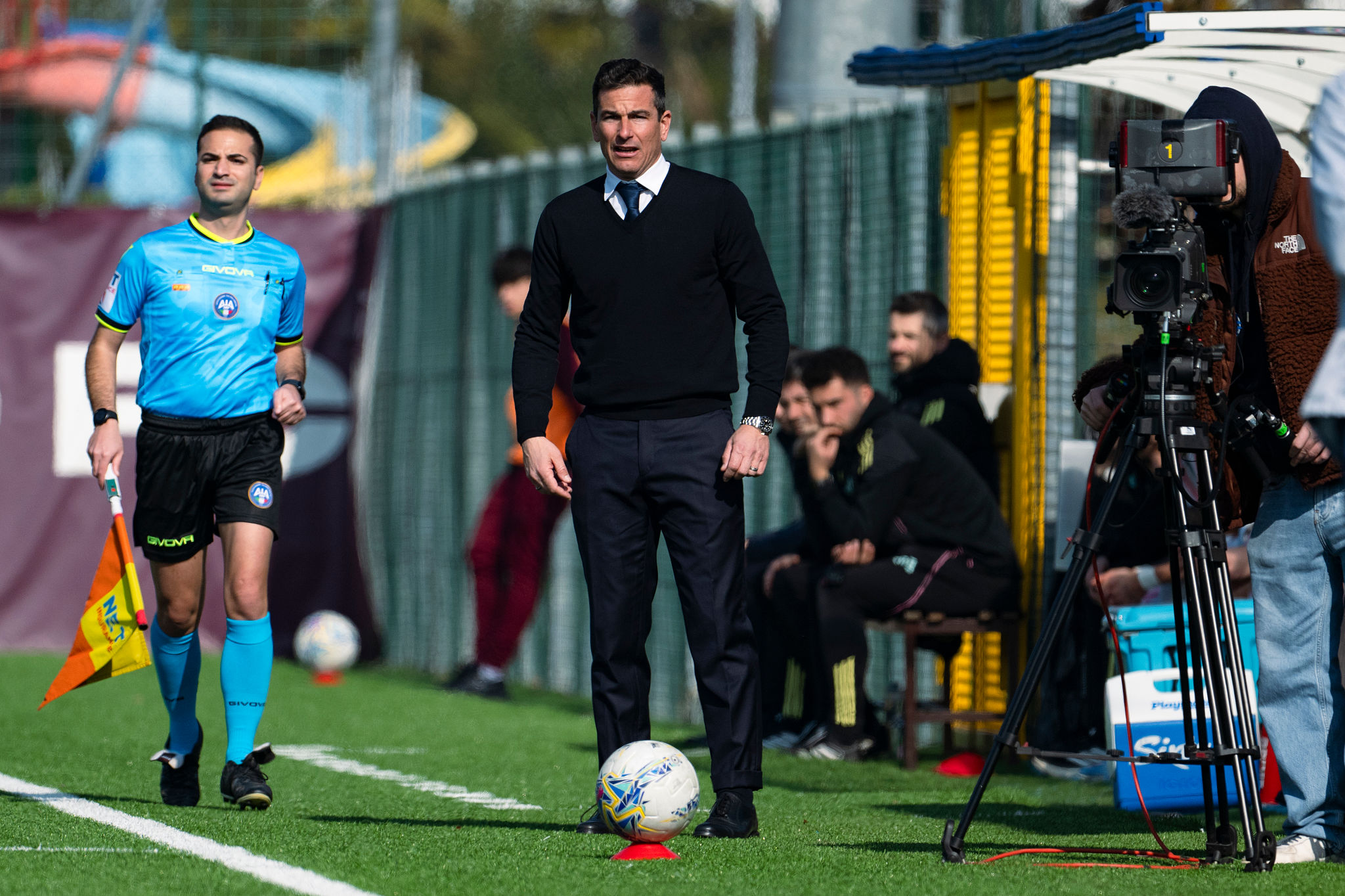 La Juventus festeggia Padoin: auguri social per l’allenatore ed ex difensore