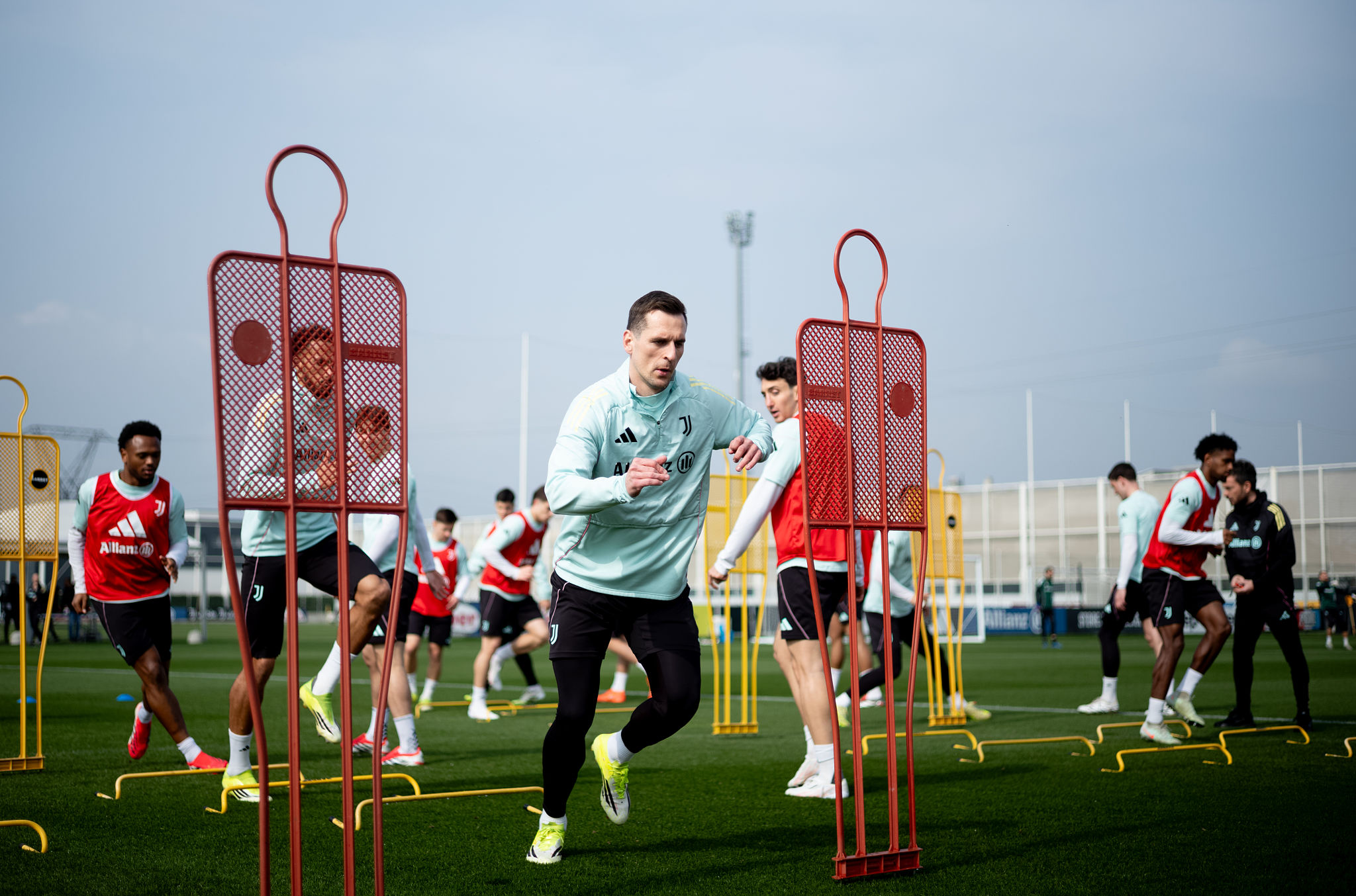 Milik, futuro in bilico alla Juventus: Spalletti lo attende ma il club valuta l’addio