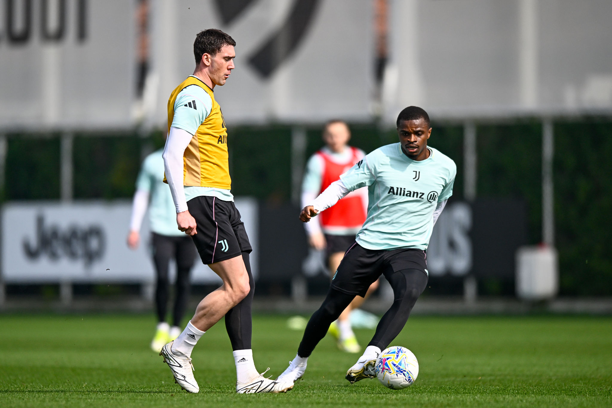 ✗ Vlahovic, la Juventus apre al rinnovo: contatti per il prolungamento