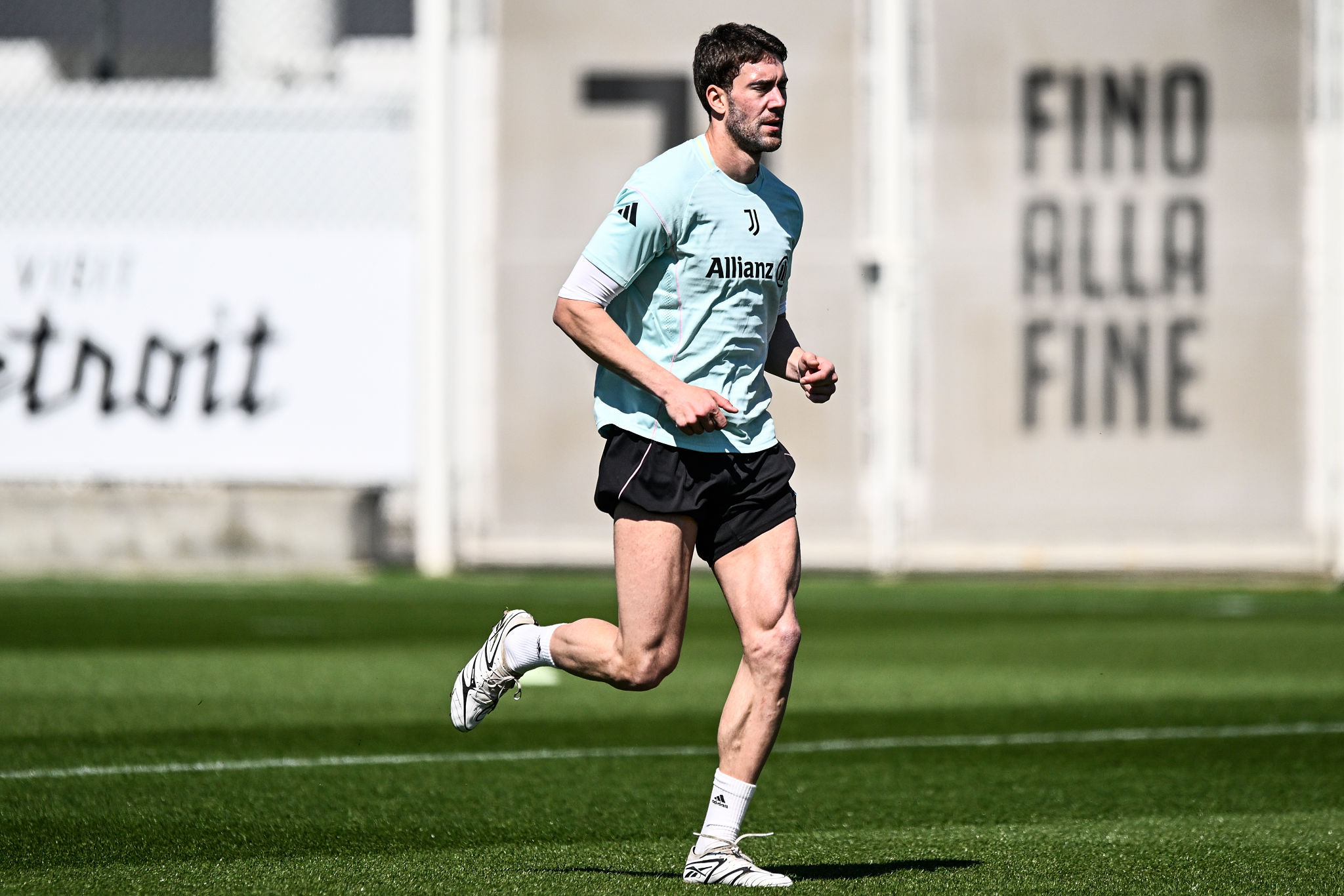 ✗ Vlahovic e la Juventus trattano il rinnovo, per Kostic futuro in bilico