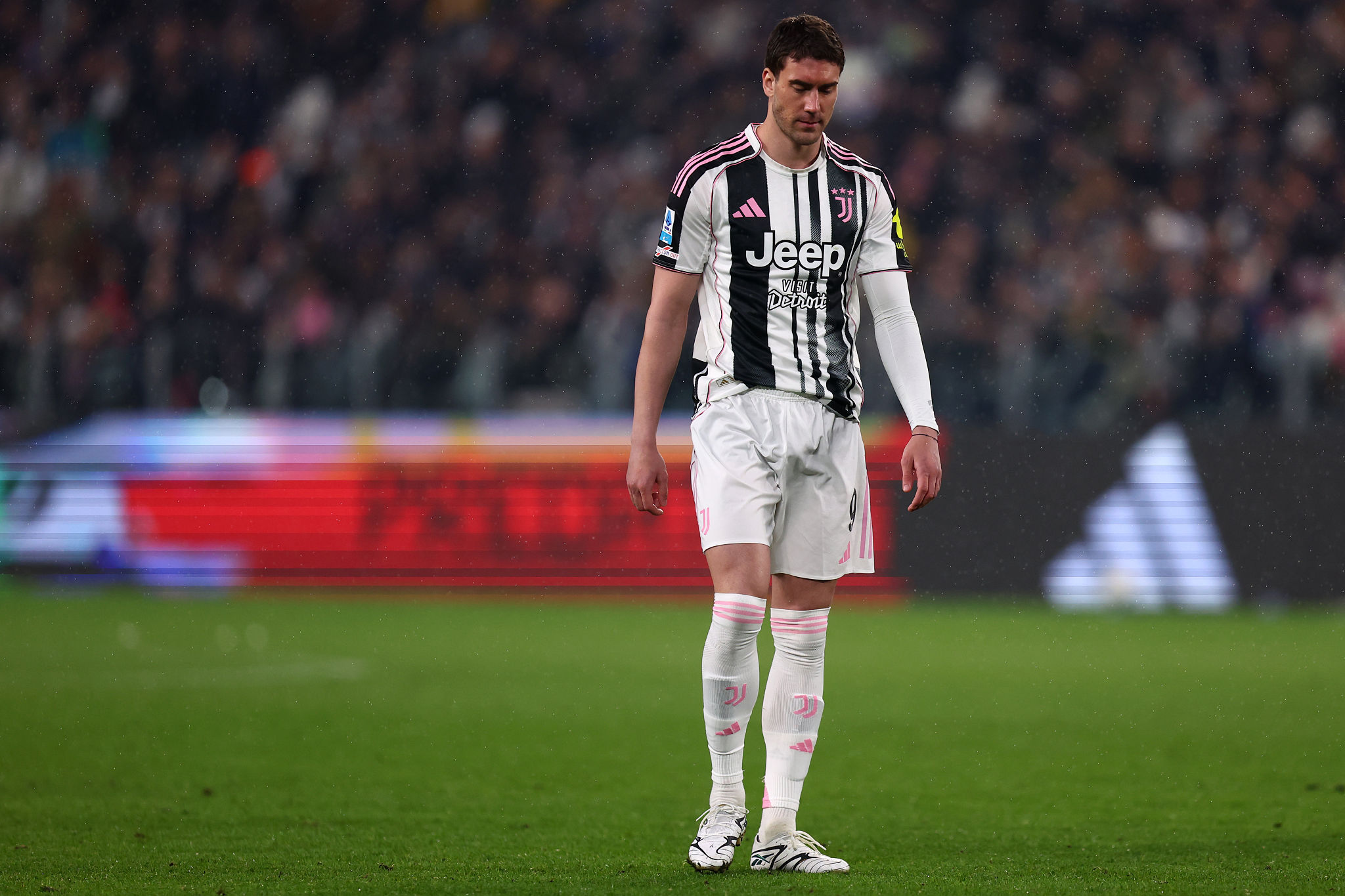 Vlahovic perno della Juventus, Legrottaglie disegna la difesa