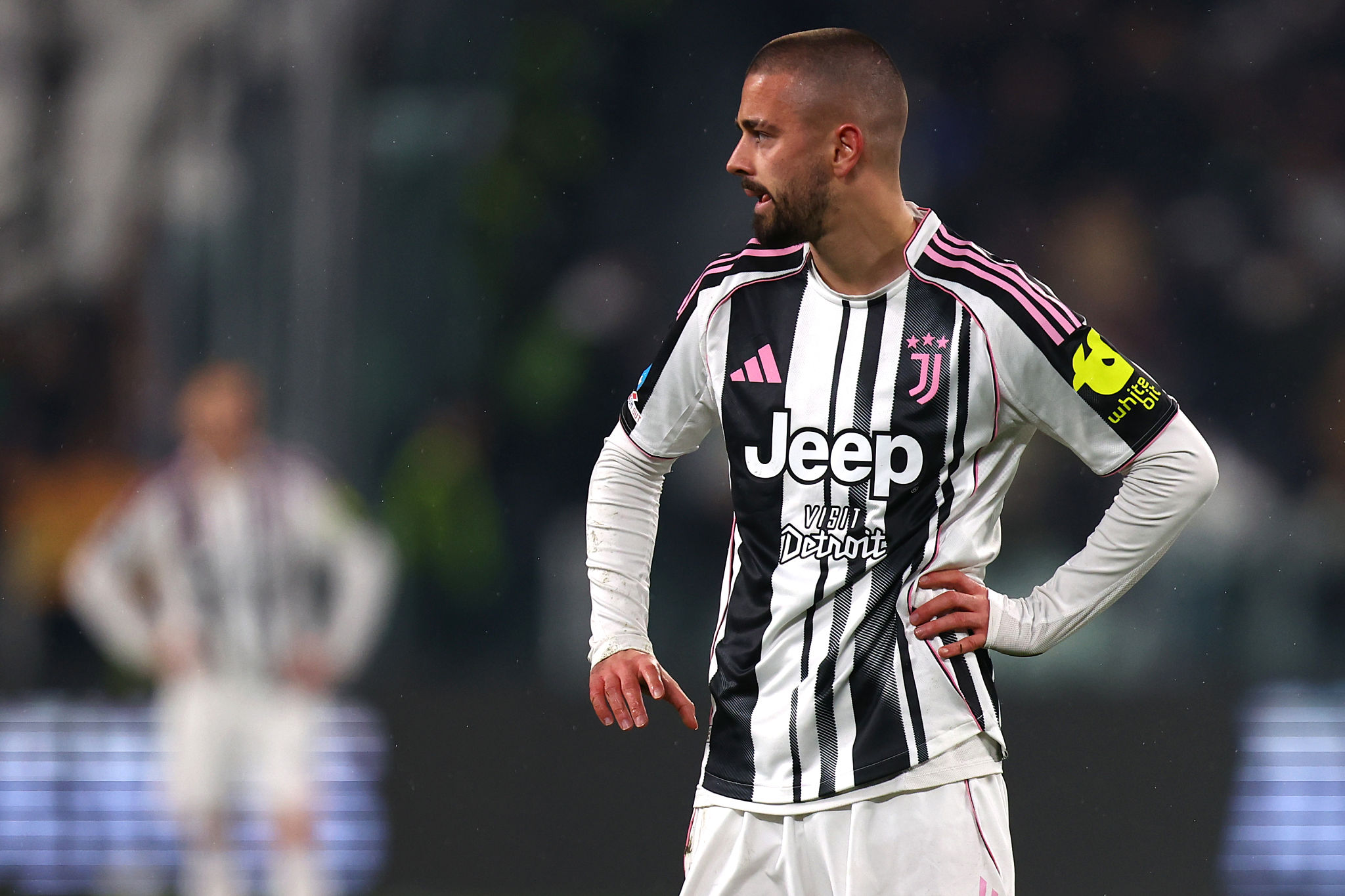 ✗ Futuro Zhegrova, la Juventus valuta la cessione: il kosovaro verso l'addio