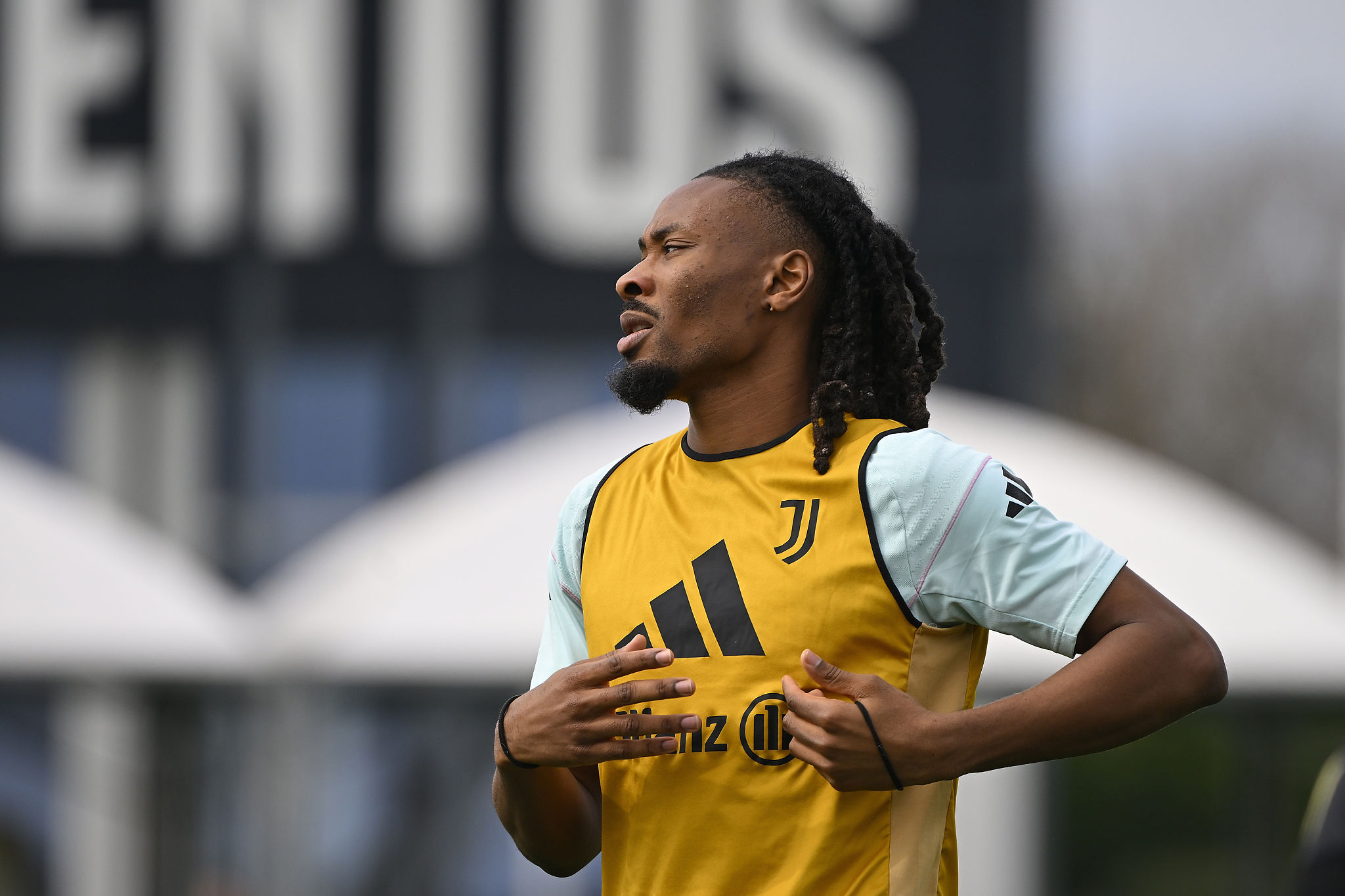 Allenamento Juve, rincominciano i lavori alla Continassa: le ultime su Vlahovic e Thuram