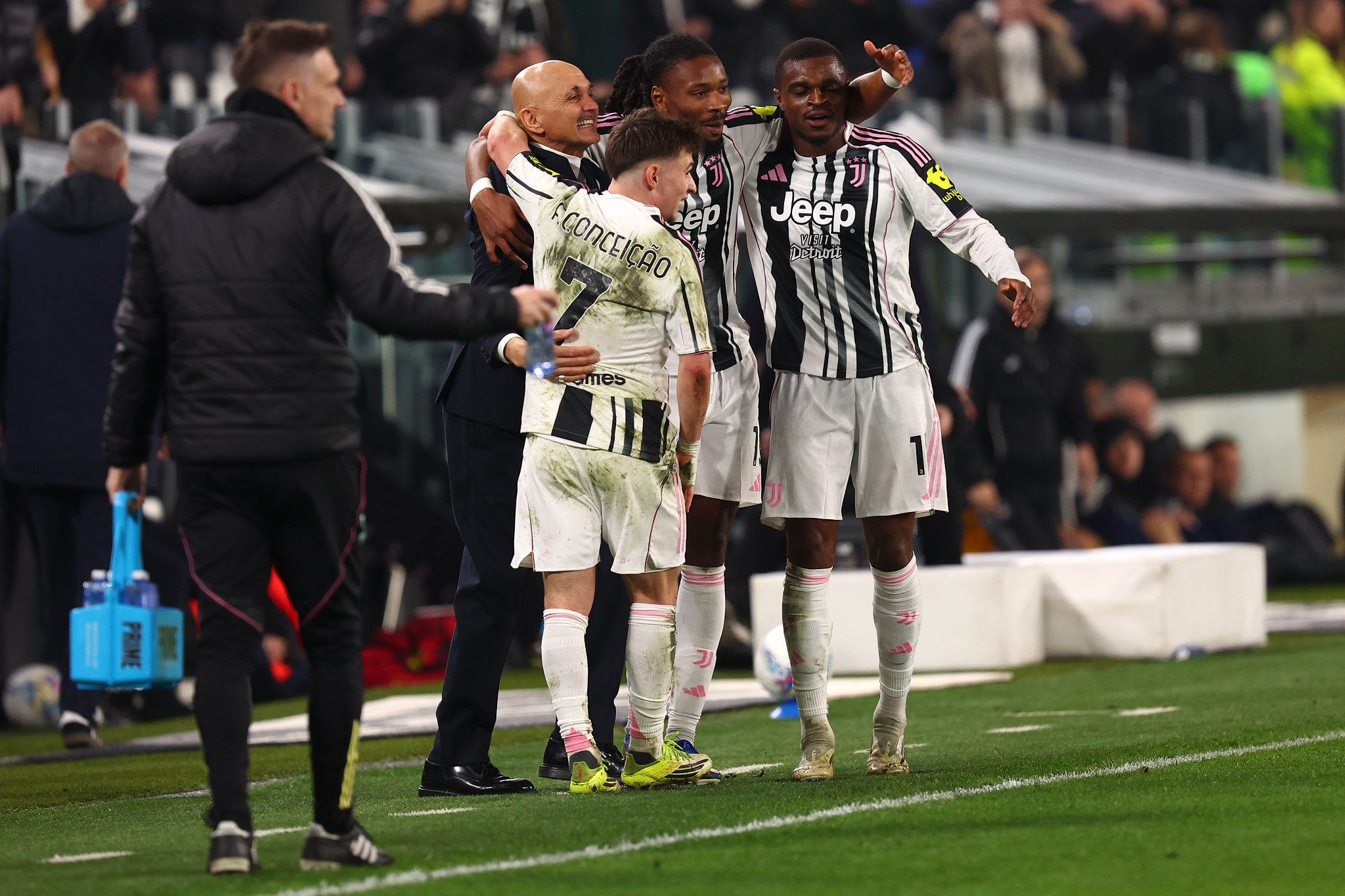 ✗ Rinnovo per Thuram, la Juventus prepara l'aumento per respingere la Premier