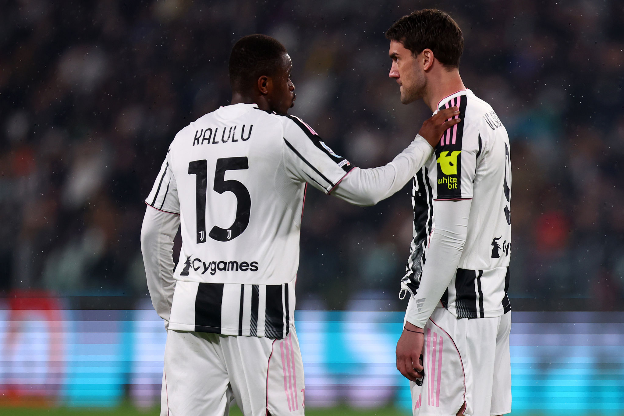 ✗ Vlahovic, rinnovo e ruolo centrale: la Juventus tratta per blindarlo al ribasso