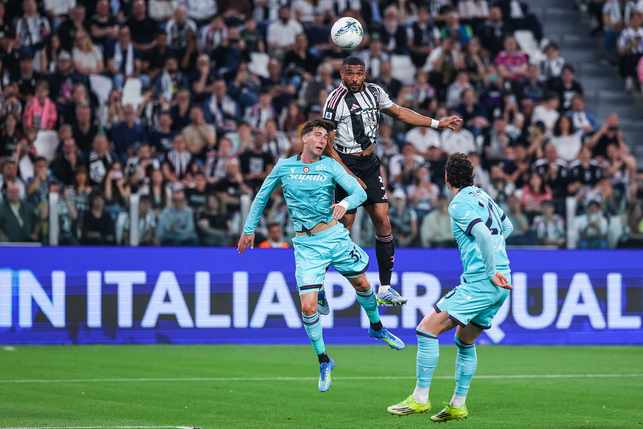 Bremer si scopre attaccante, i numeri lo incoronano re dei difensori in Europa