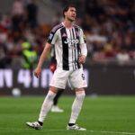 Rinnovo breve per Vlahović: la strategia della Juventus per il rilancio dell'attaccante