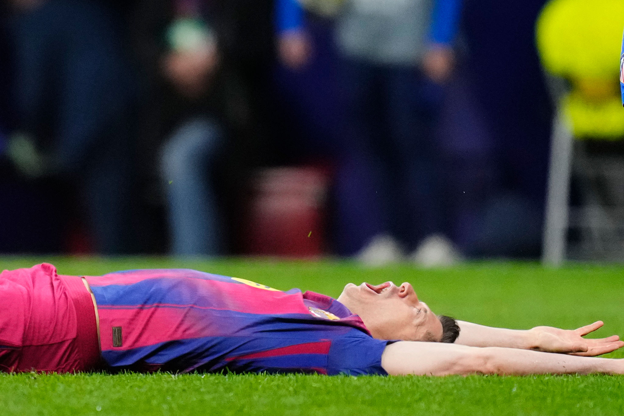 Lewandowski verso l’addio al Barcellona, la Juventus lavora con gli agenti