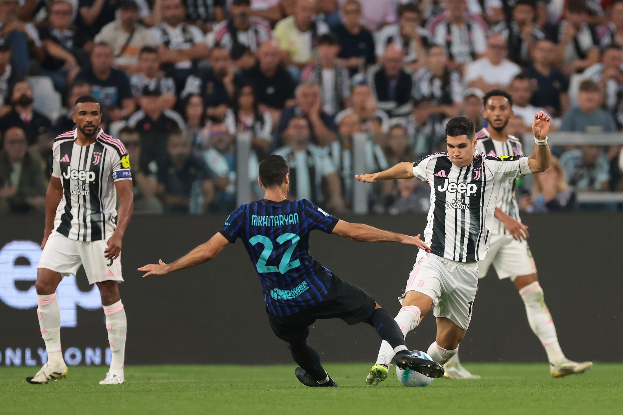 Allarme difesa per la Juventus: Bremer e Kelly a rischio squalifica