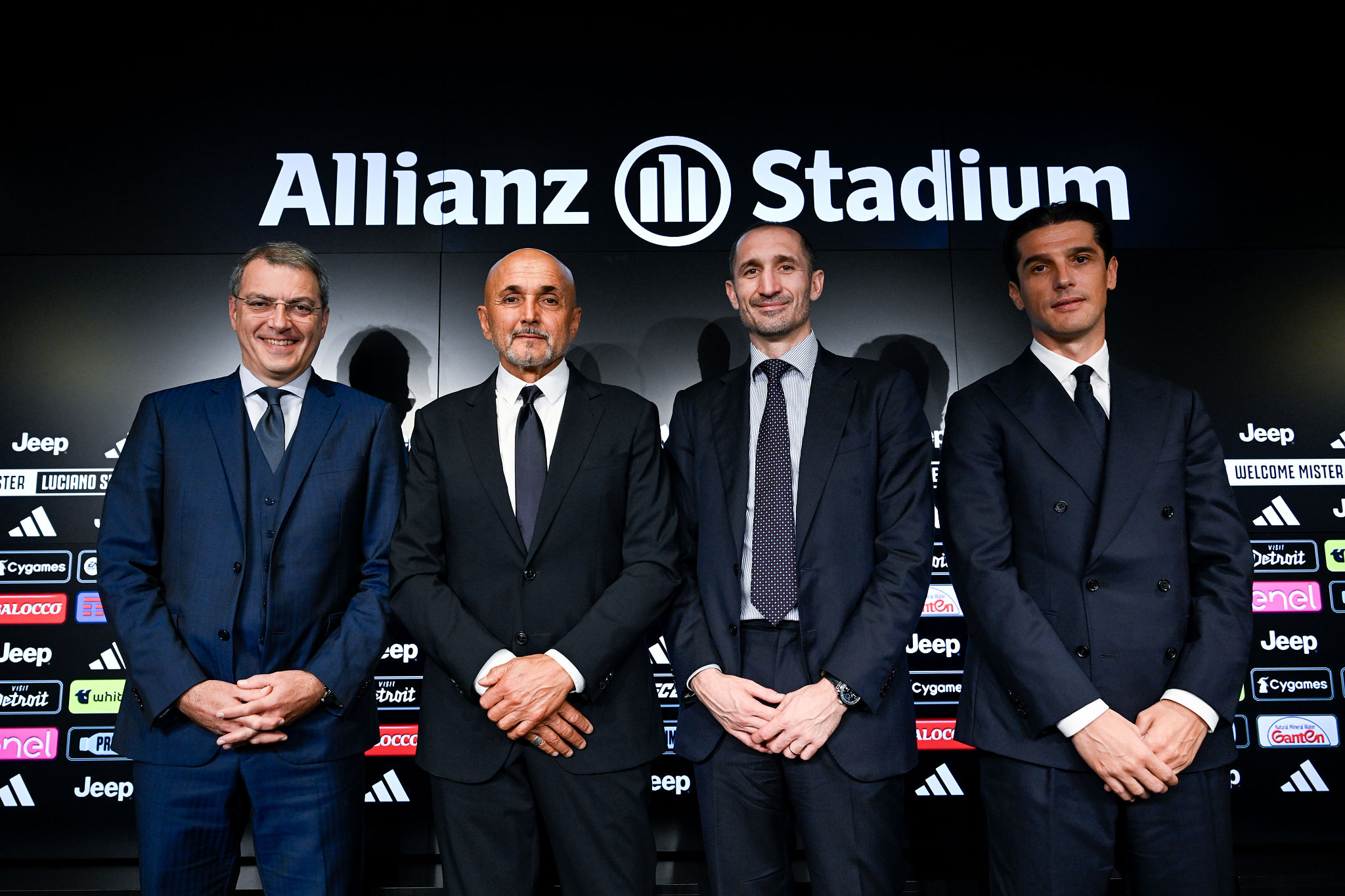 Juve, Comolli blinda Spalletti fino al 2028 e detta la linea sul mercato