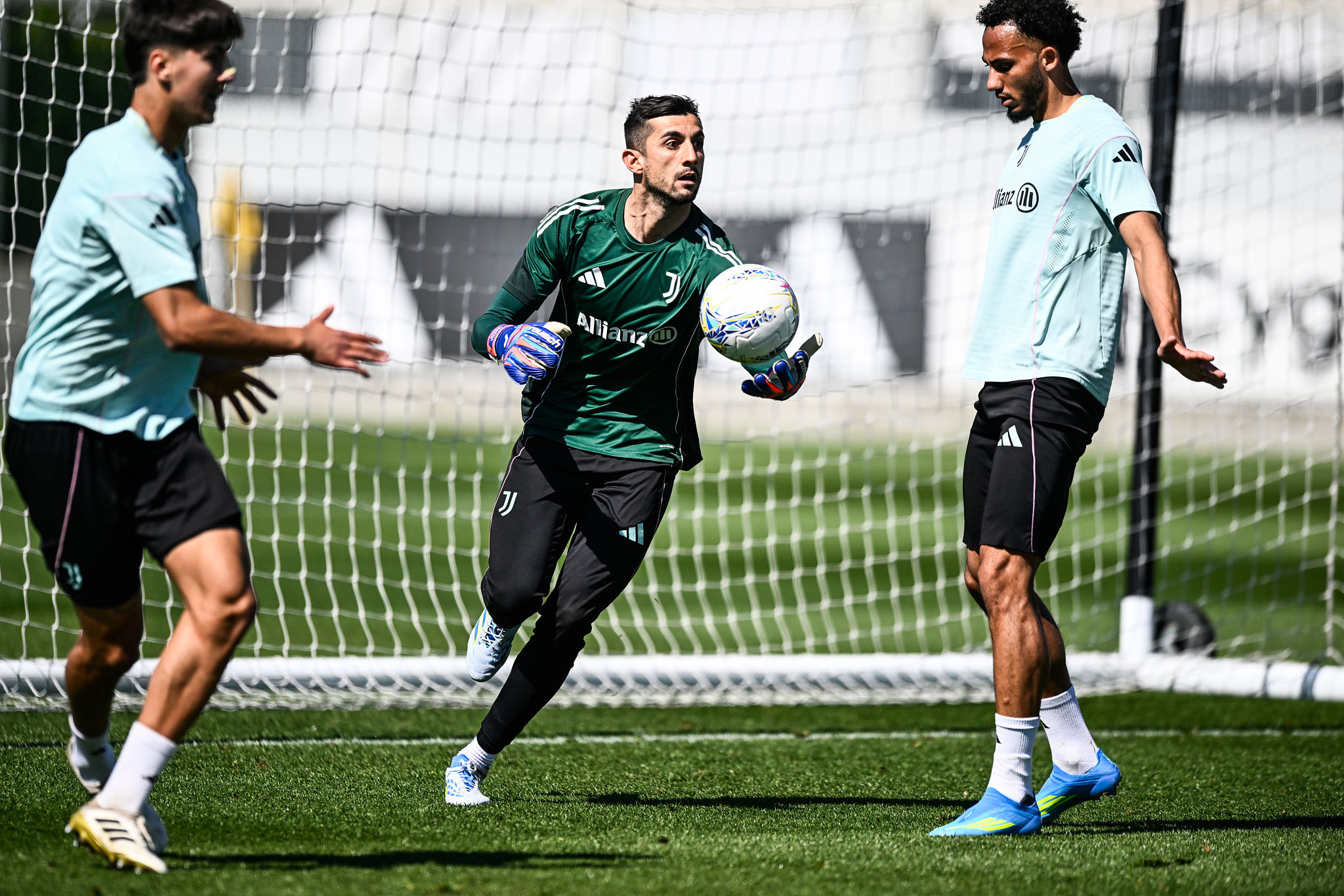 Perin ribalta le gerarchie: ora è lui il punto di riferimento della Juventus