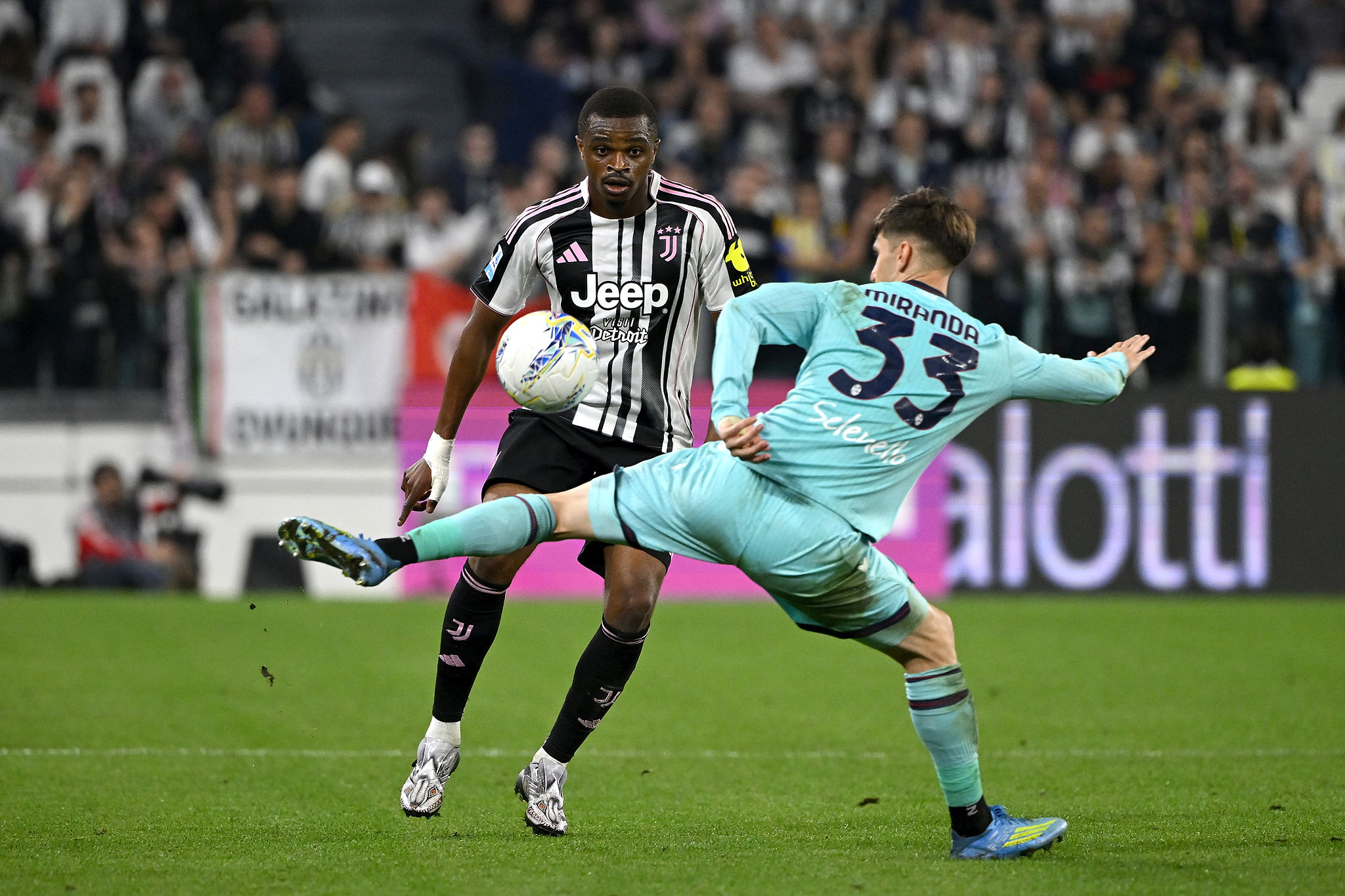 Kalulu, leader contro il passato: la sua Juventus sfida il Milan