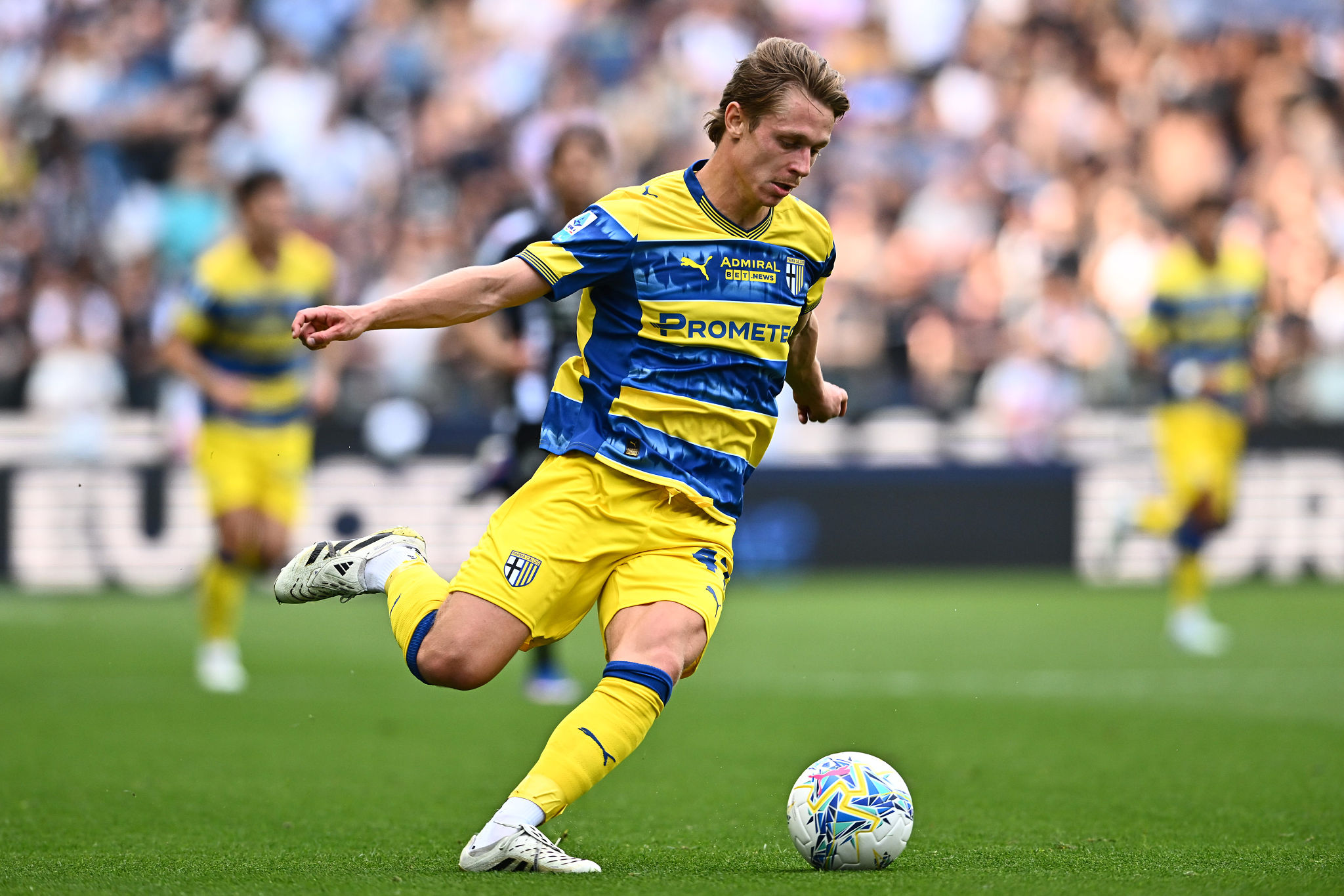 Il Parma riscatta Nicolussi Caviglia, alla Juventus 600 mila euro dalla rivendita