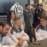 Presentata la maglia Juve 2026/27: Yildiz, Koopmeiners e Pinsoglio al MegaStore