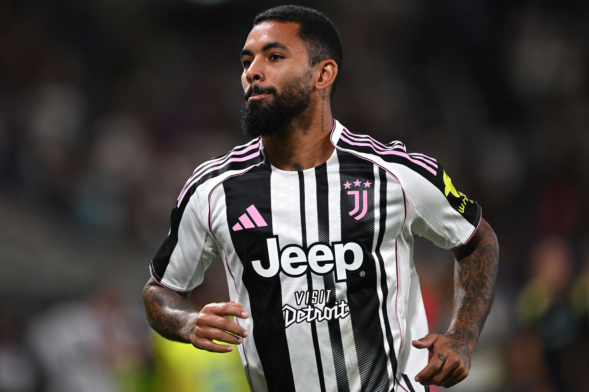 Douglas Luiz, il futuro è un bivio: Spalletti spinge per la conferma, la Juve valuta la cessione