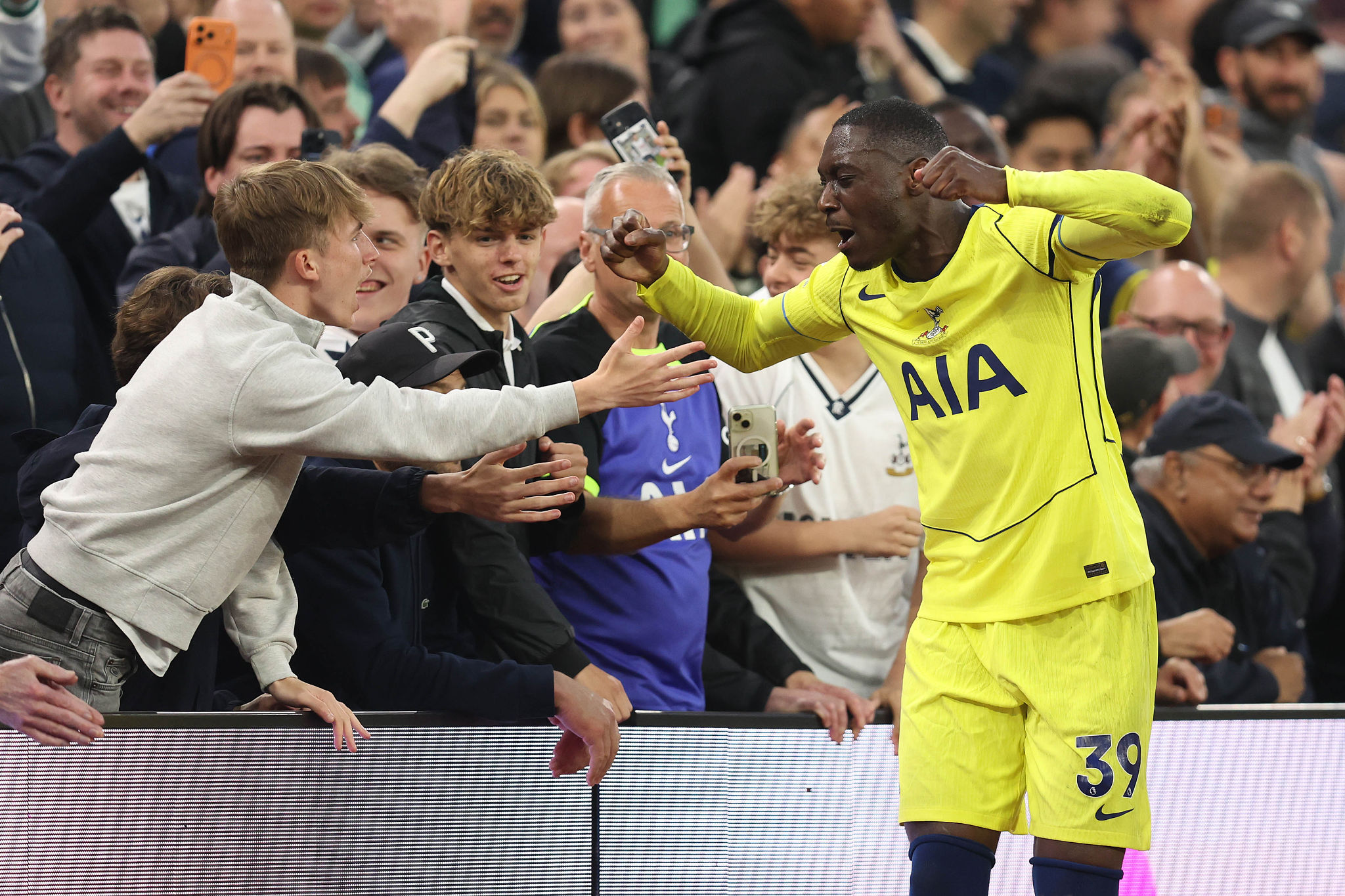 Kolo Muani rinasce con De Zerbi, la Juventus osserva: il francese si allontana?